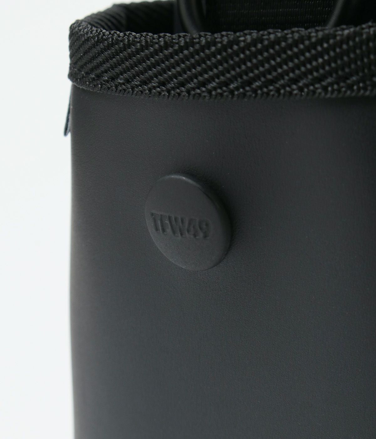 LEATHER ROUND BAG