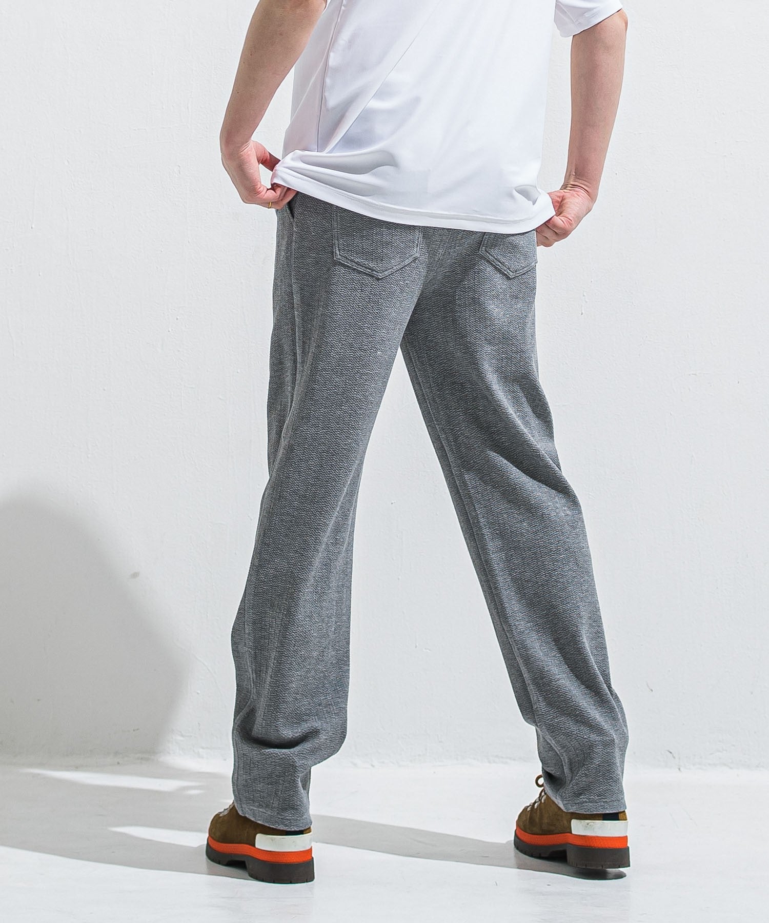SEMI WIDE TUCK PANTS