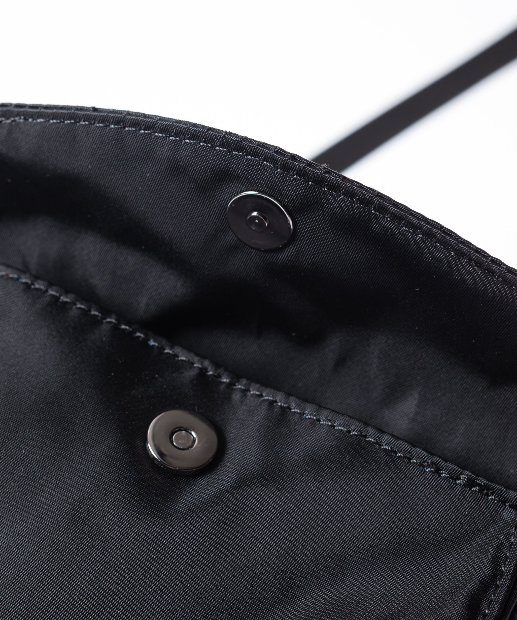 MAKAVELIC DOUBLE POCKET SHOULDER POUCH