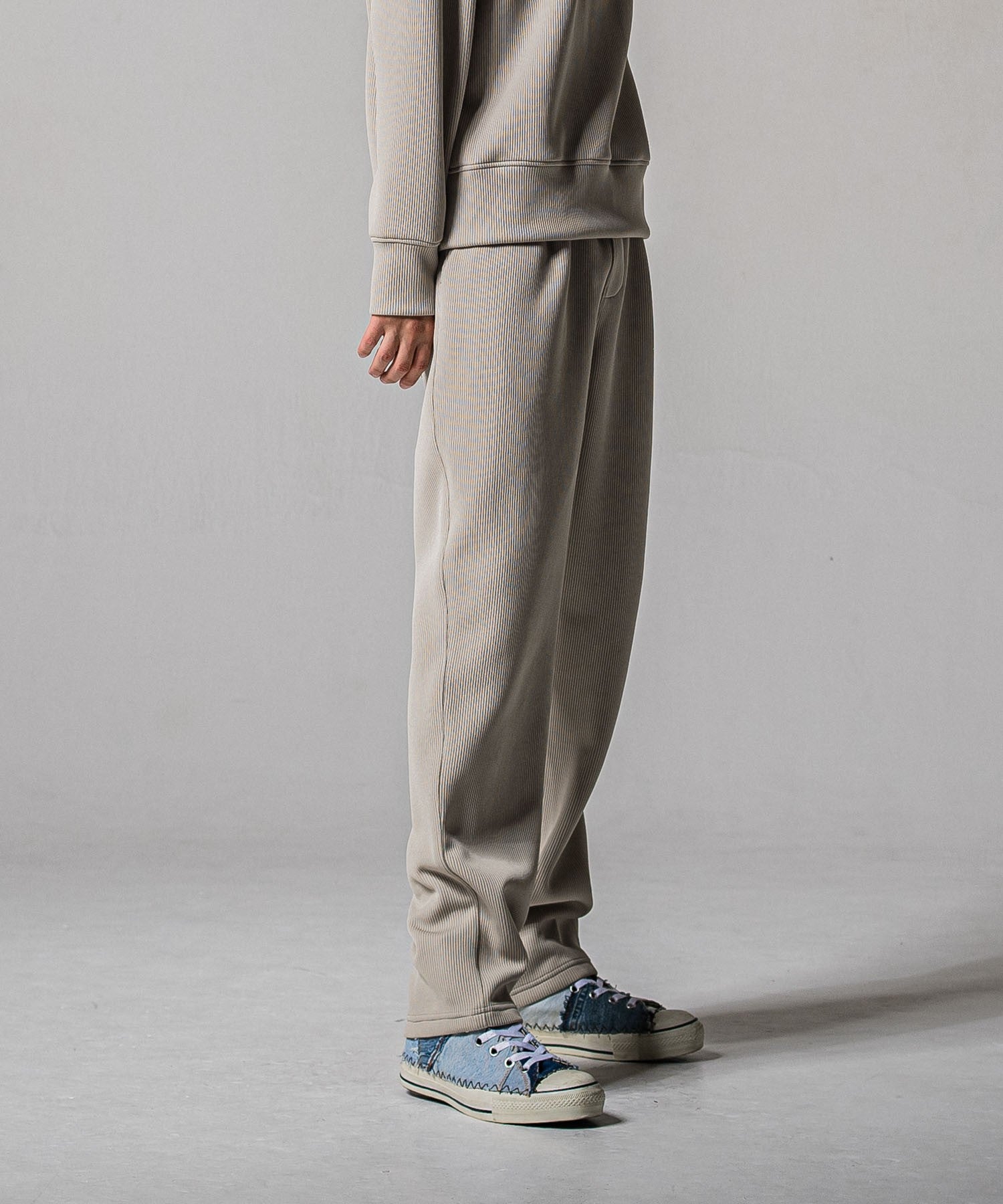 AZE WIDE TUCK PANTS