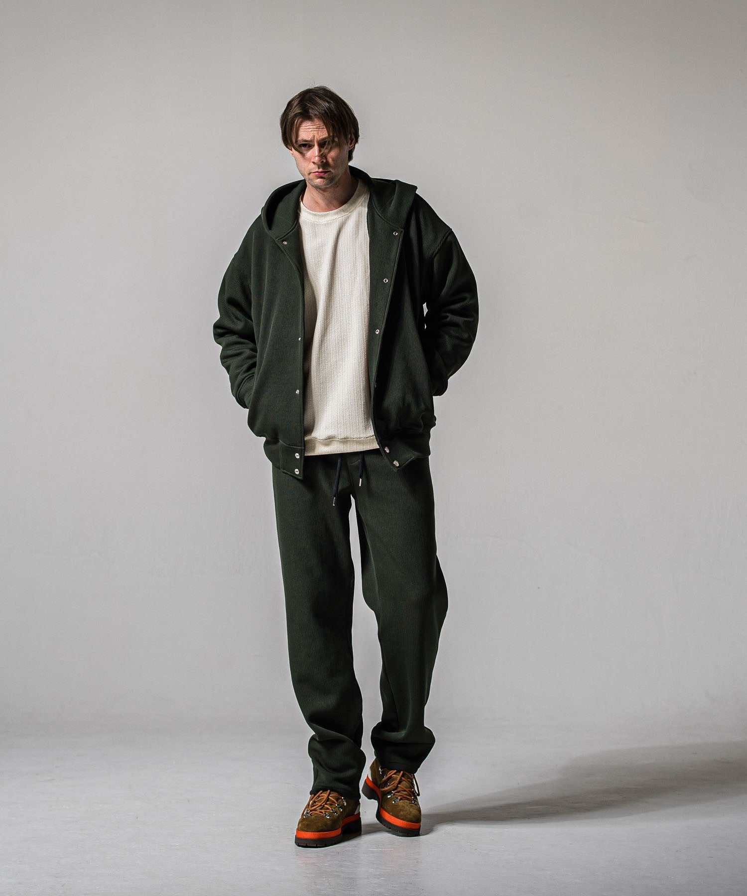 AZE WIDE TUCK PANTS
