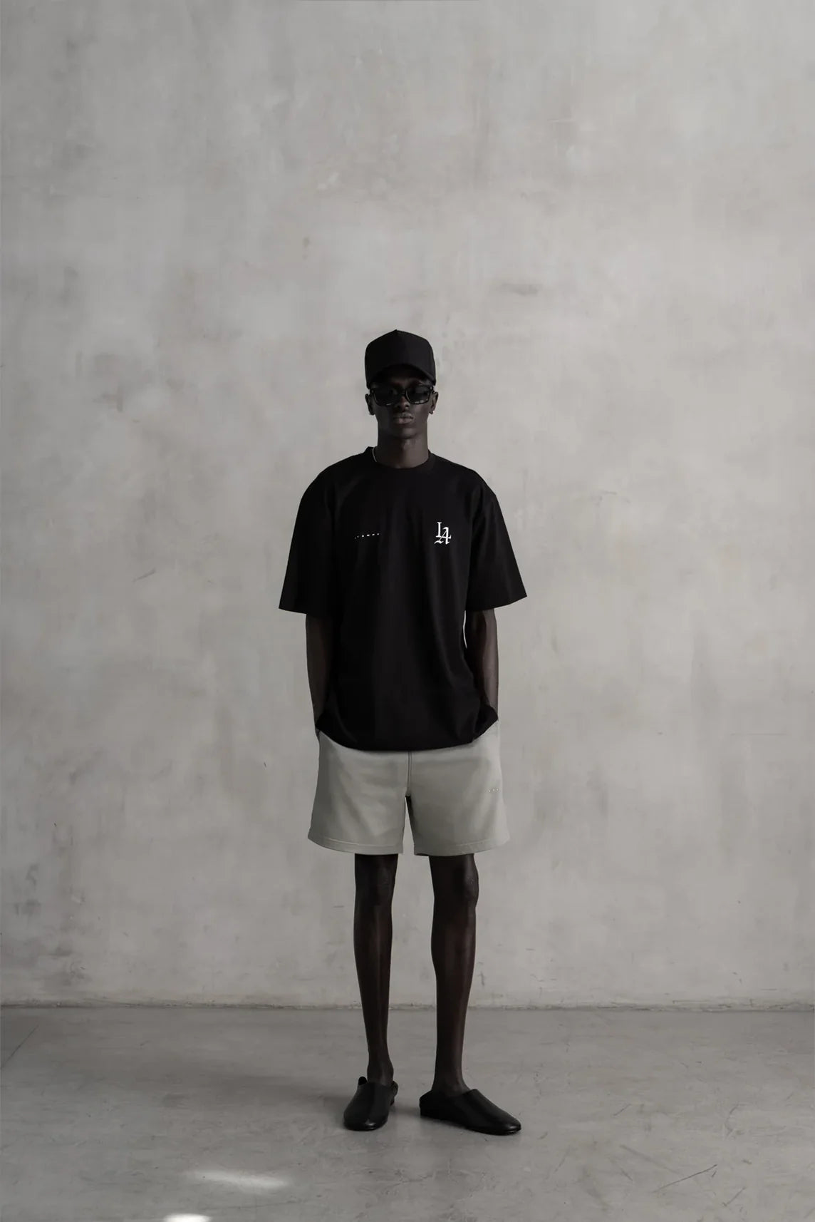 STAMPD STRIKE LOGO SWEATSHORT - VINTAGE WASHED