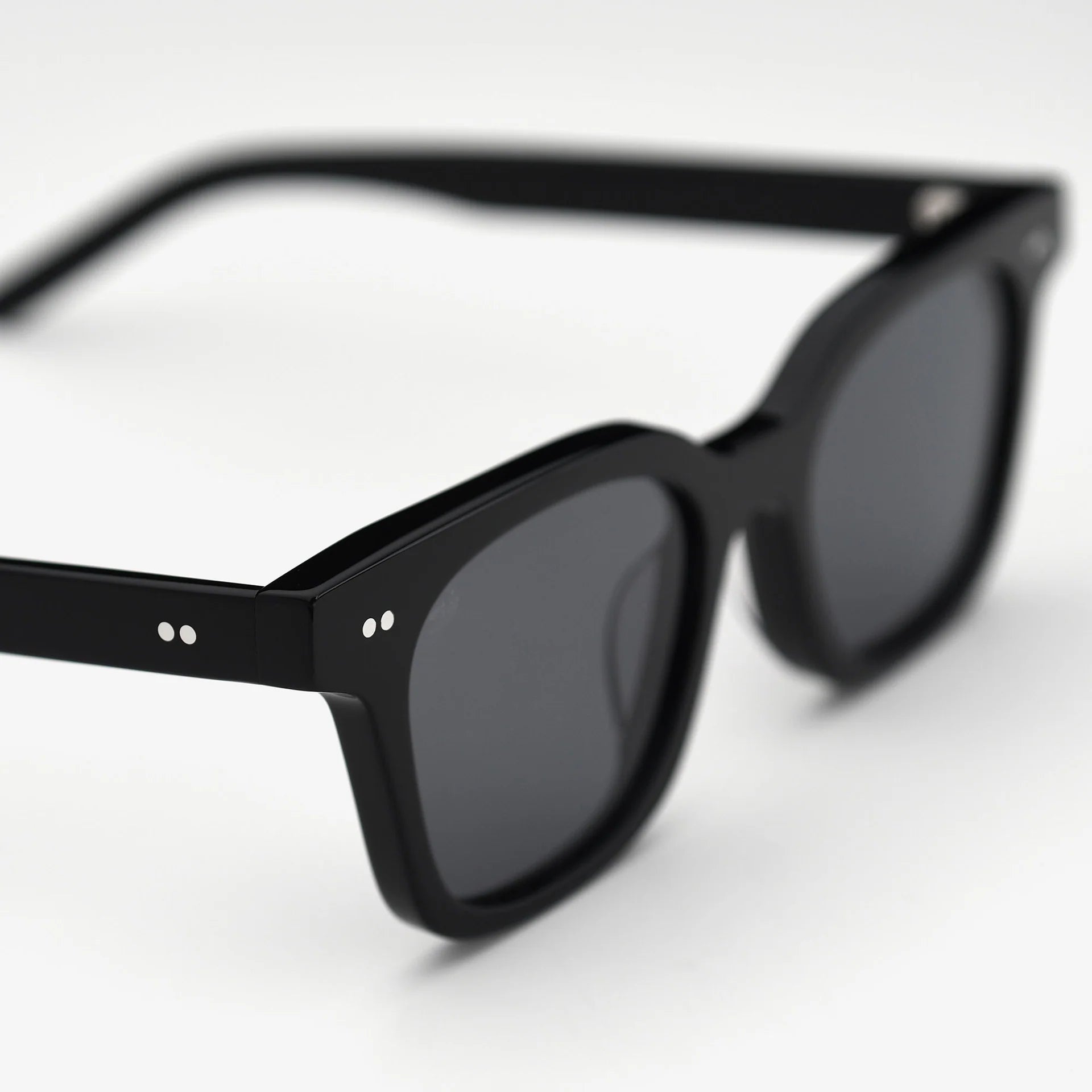 Hi-Fi Essentials 2409 01 01 アイウェア / Black×Black