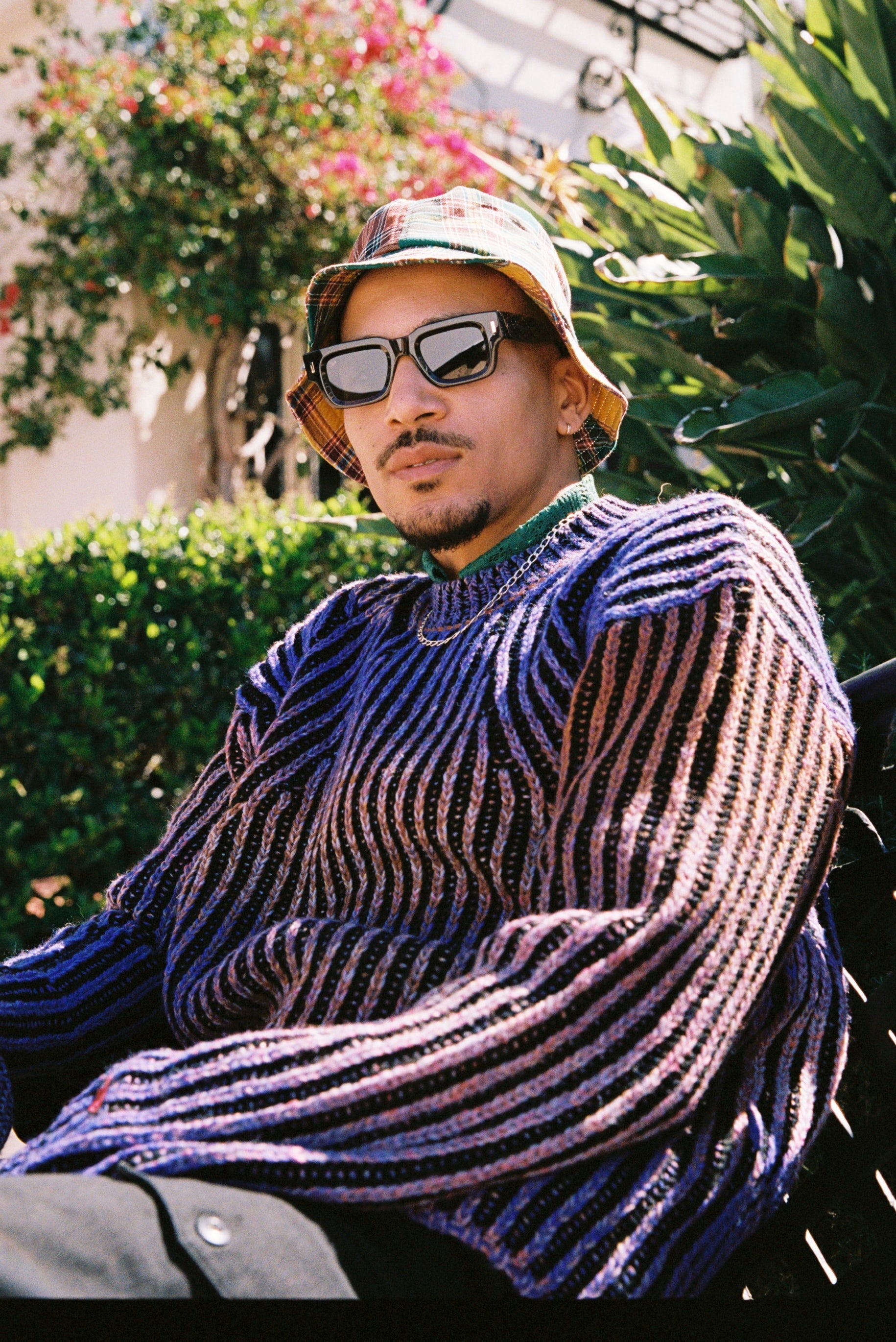 Ares Essentials 2125 01 01 サングラス / BLACK×BLACK