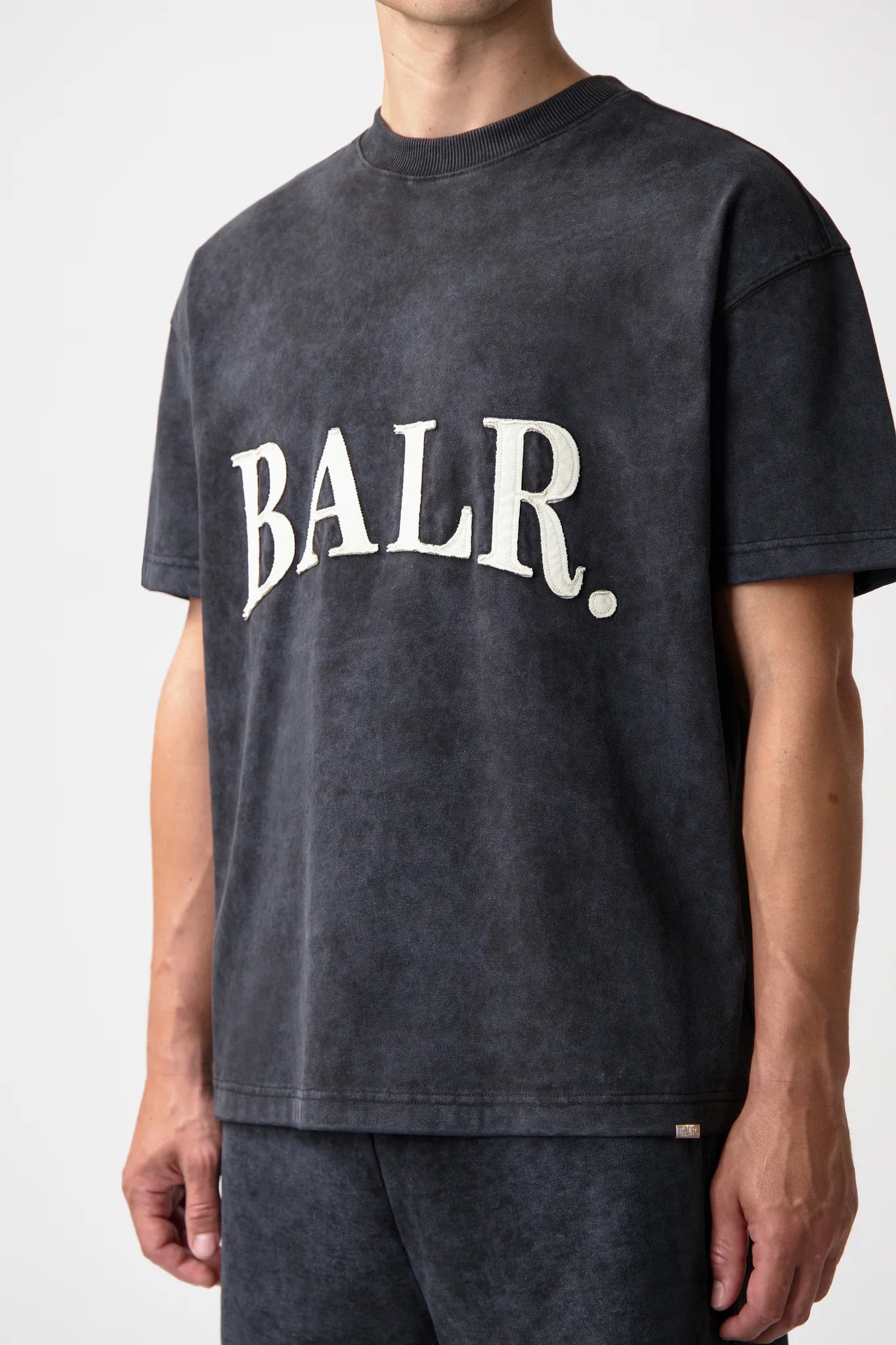 BALR. URBAN WASHED BOX T-SHIRT-JET BLACK