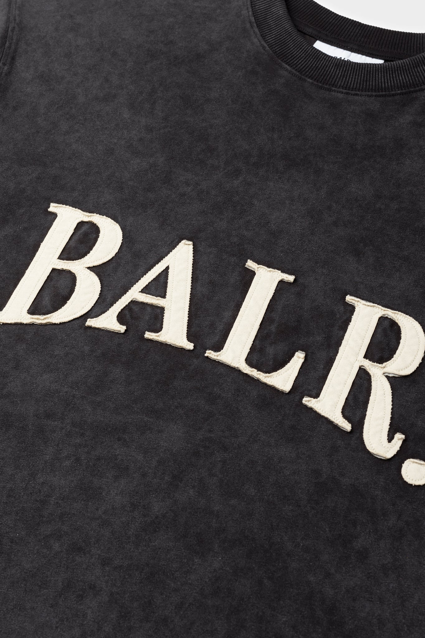 BALR. URBAN WASHED BOX T-SHIRT-JET BLACK