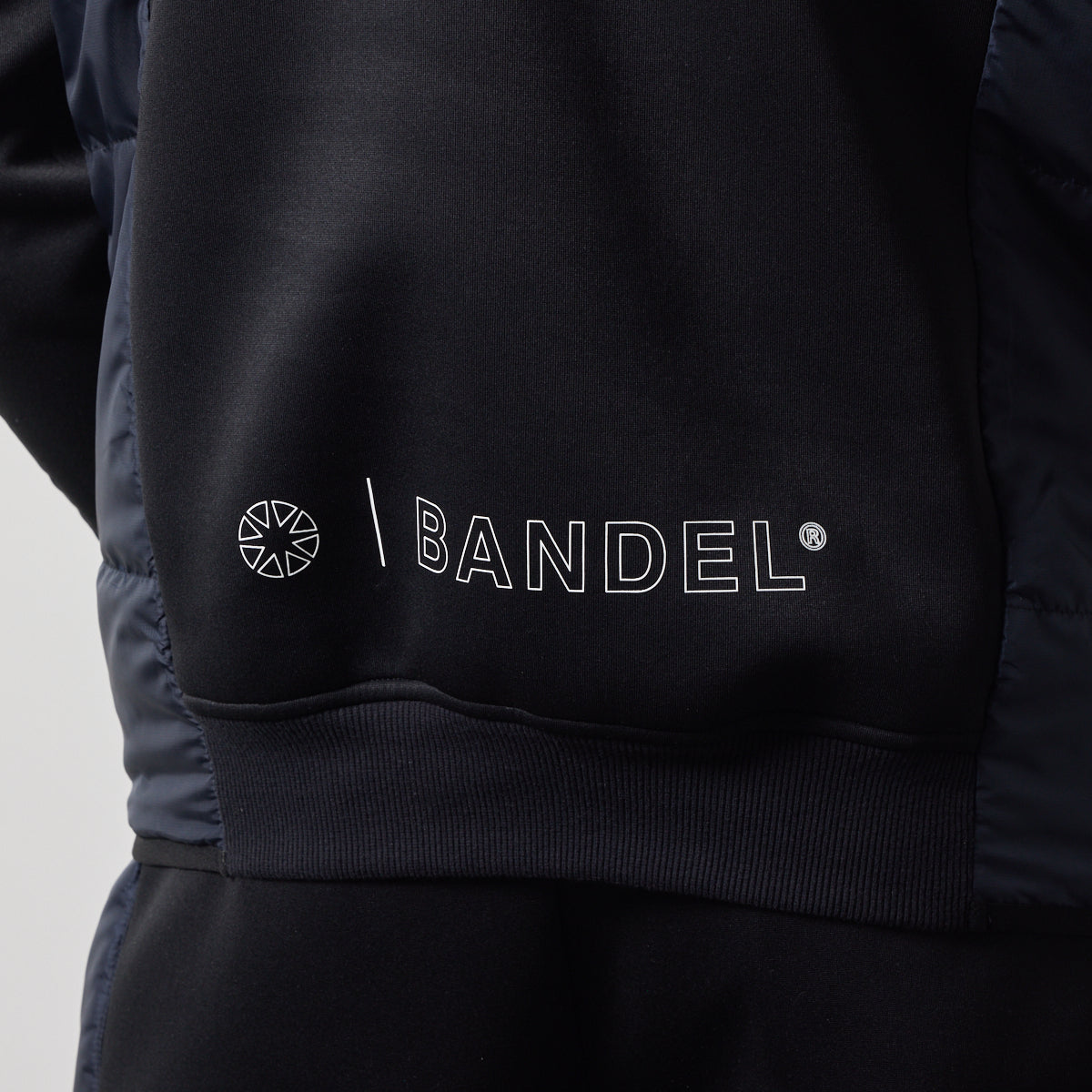 PUFFER SLEEVE HALF ZIP BLOUSON BGS-4APSHB ブルゾン ハーフジップ 軽量 保温 中綿 動きやすい ルーズフィット セットアップ / BLACK