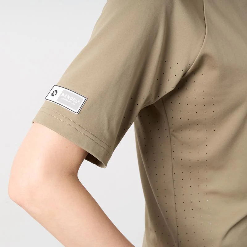 BANDEL GOLF ウィメンズ ヒートパンチングモックネック サンドカーキ