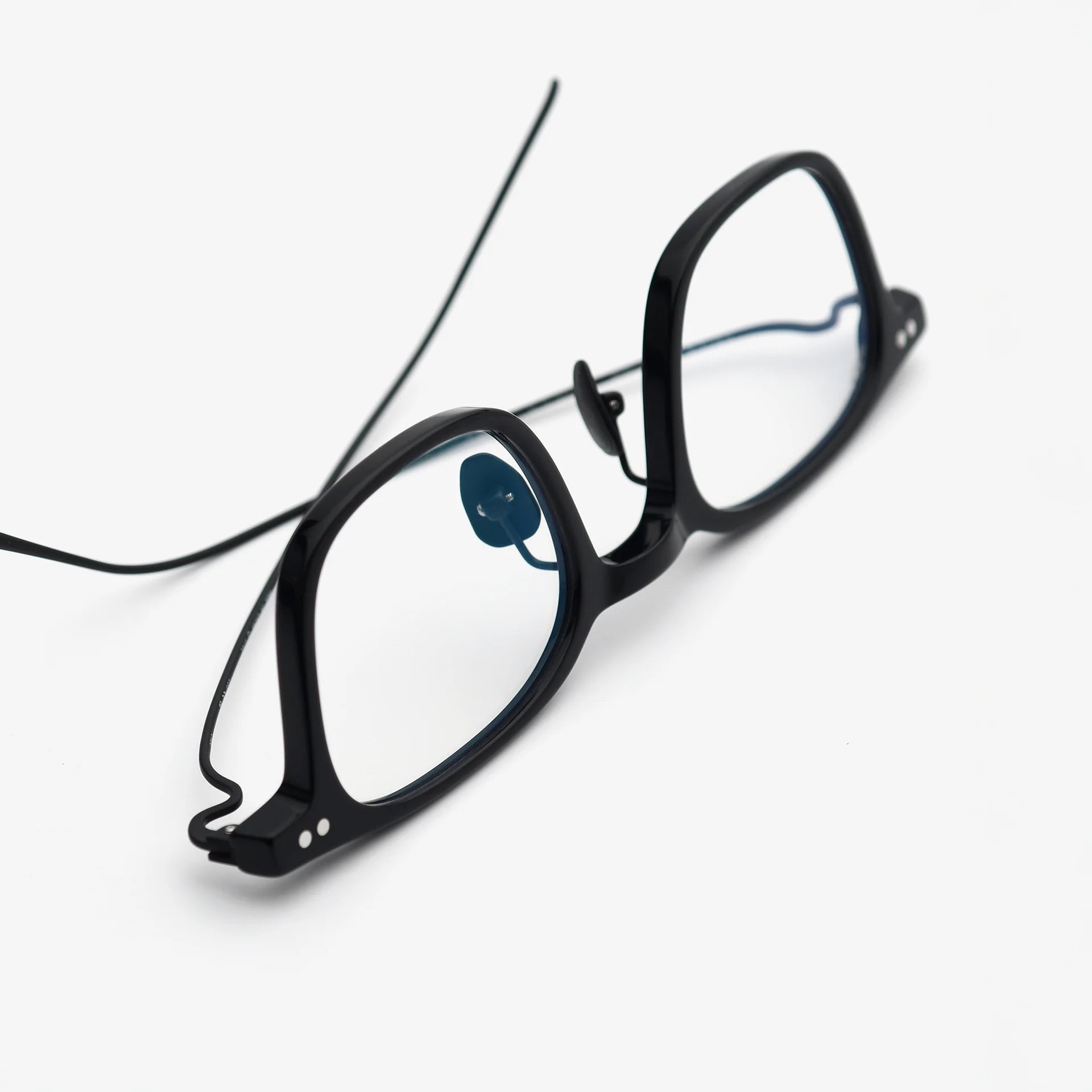 Endo 2505 01 09 アイウェア / BLACK