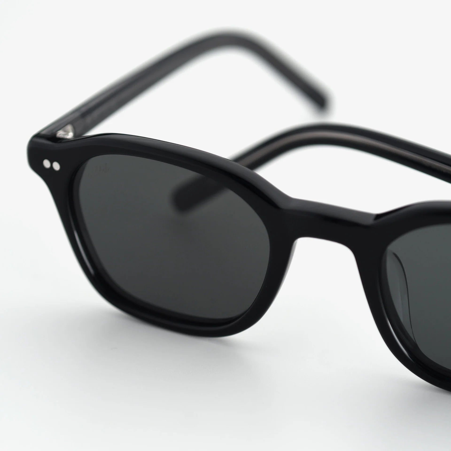 NOMOS / BLACK/BLACK