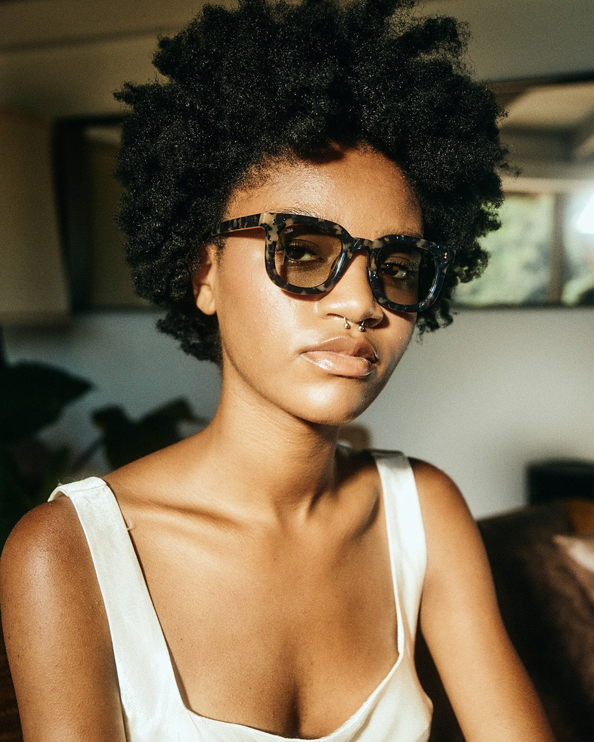 Pomelo Essentials 2315 91 3X サングラス 調光レンズ / Granite×Light-Adaptive Green