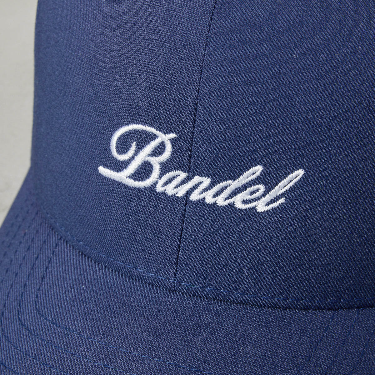 COOL&DRY CURSIVE LOGO CAP BG-46CDCCP キャップ / NAVY