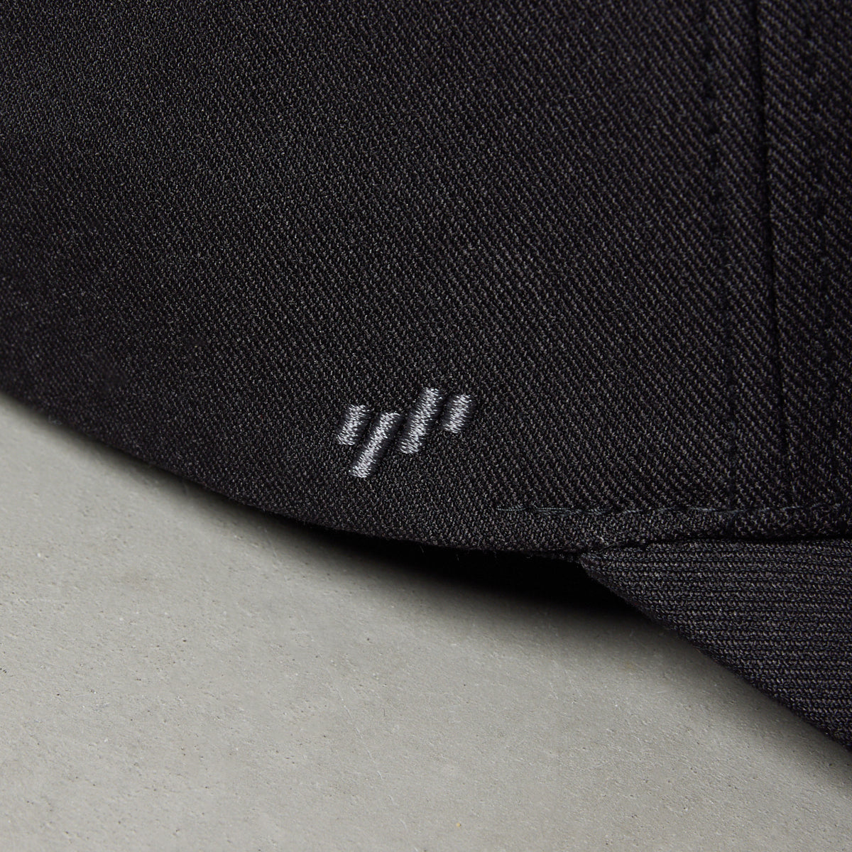 COOL&DRY ITALIC LOGO CAP BG-46CDICP キャップ / BLACK