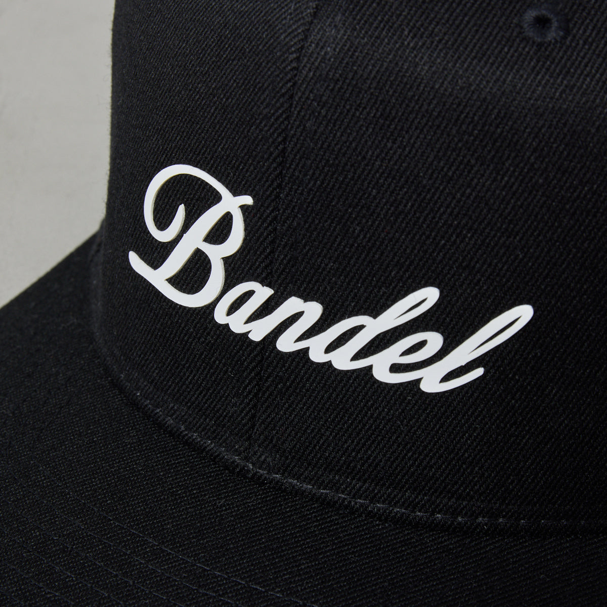CURSIVE LOGO FLATVISOR CAP BG-46CLFCP キャップ 吸湿 伸縮 / BLACK