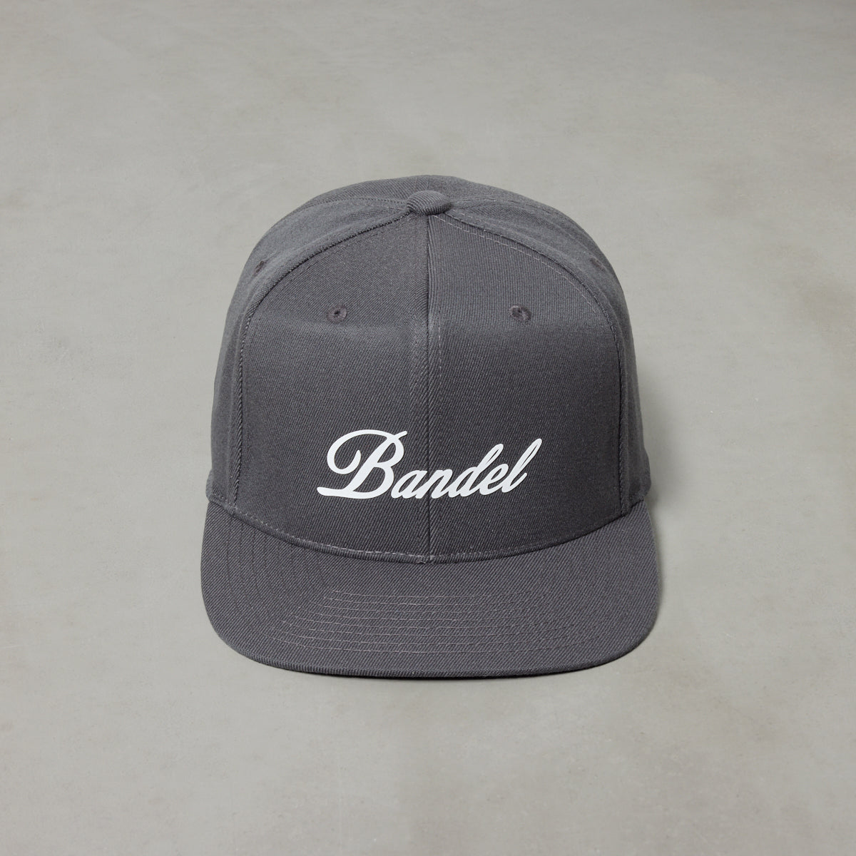 CURSIVE LOGO FLATVISOR CAP BG-46CLFCP キャップ 吸湿 伸縮 / GREY