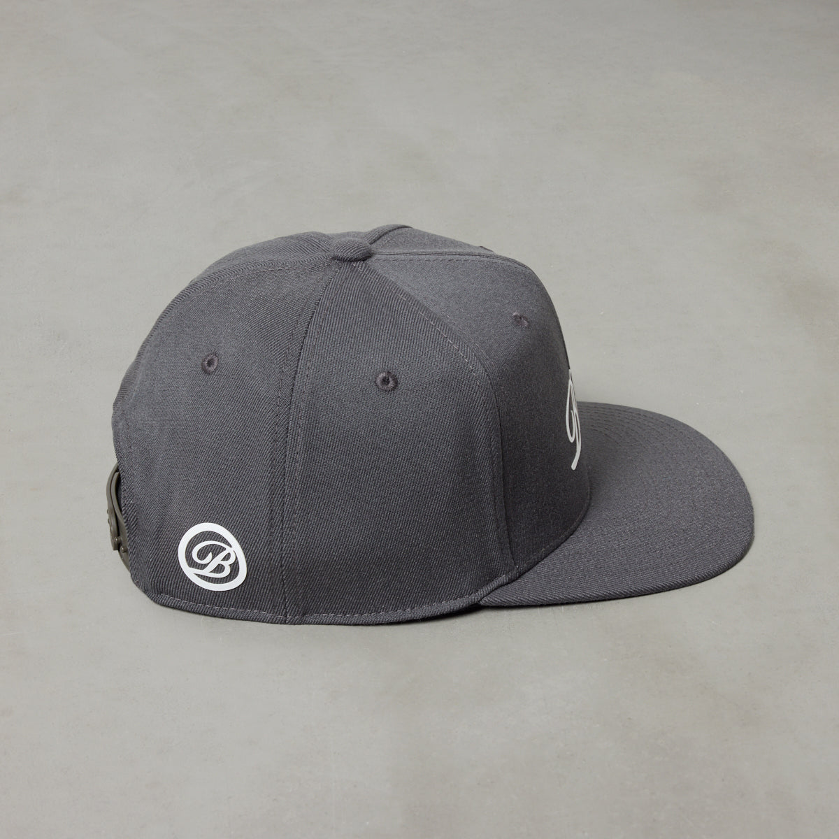 CURSIVE LOGO FLATVISOR CAP BG-46CLFCP キャップ 吸湿 伸縮 / GREY
