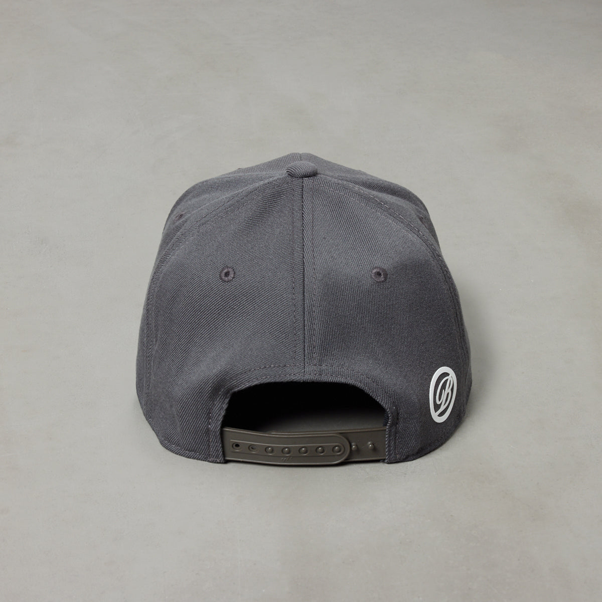 CURSIVE LOGO FLATVISOR CAP BG-46CLFCP キャップ 吸湿 伸縮 / GREY