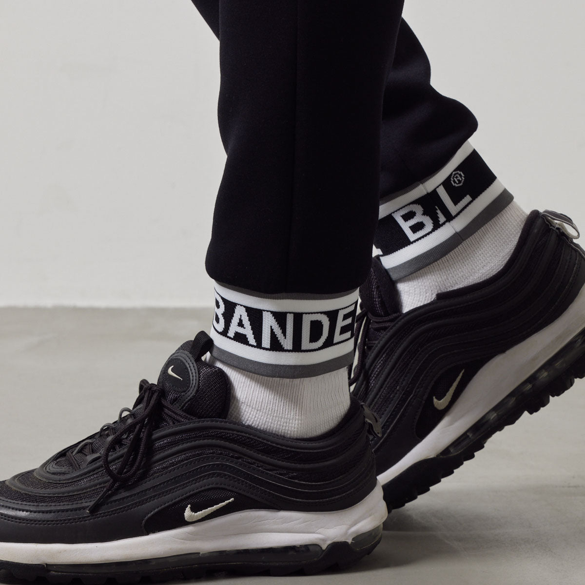 NYLON POCKET CARGO PANTS カーゴパンツ 軽量 インタック セットアップ / BLACK