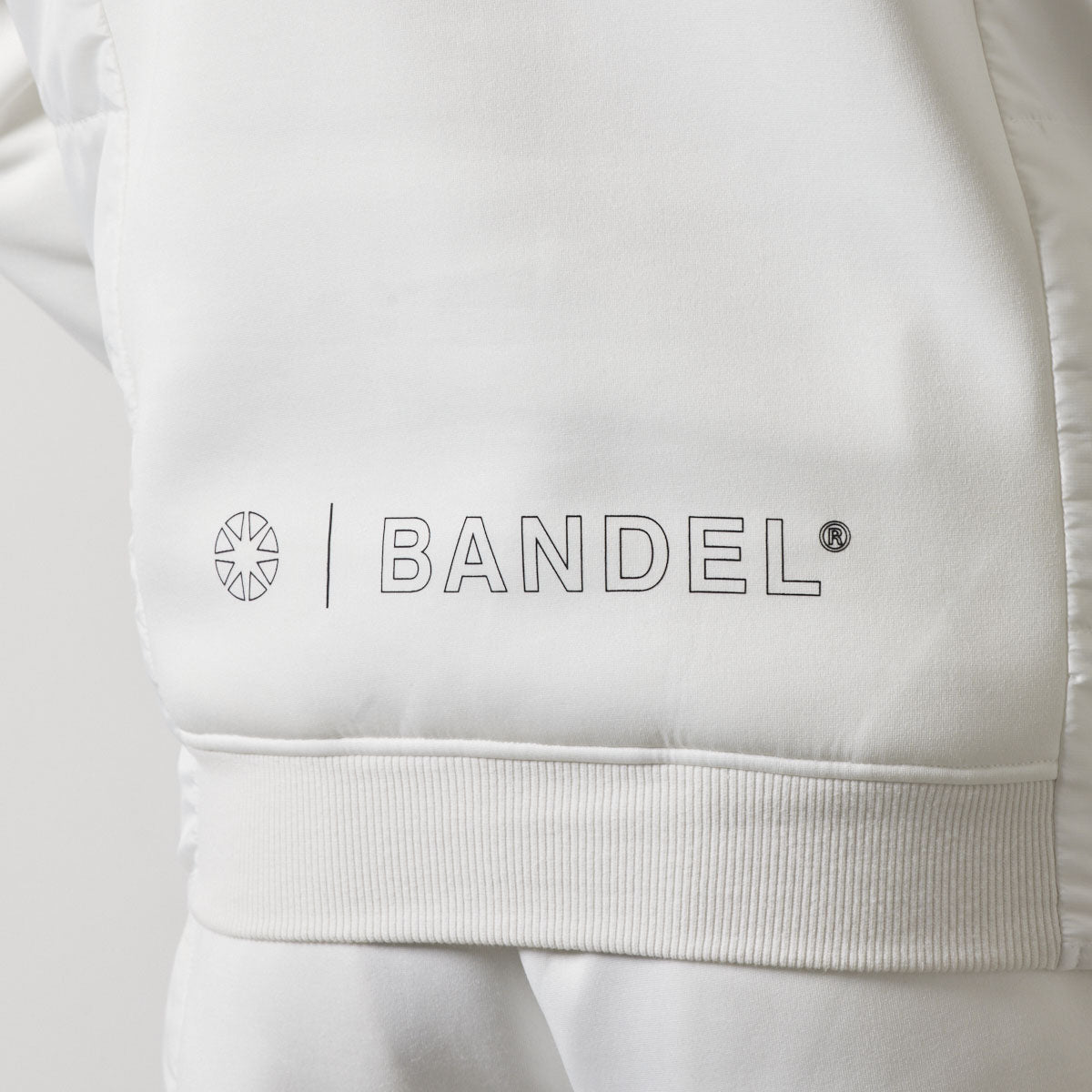 PUFFER SLEEVE HALF ZIP BLOUSON BGS-4APSHB ブルゾン ハーフジップ 軽量 保温 中綿 動きやすい ルーズフィット セットアップ / WHITE