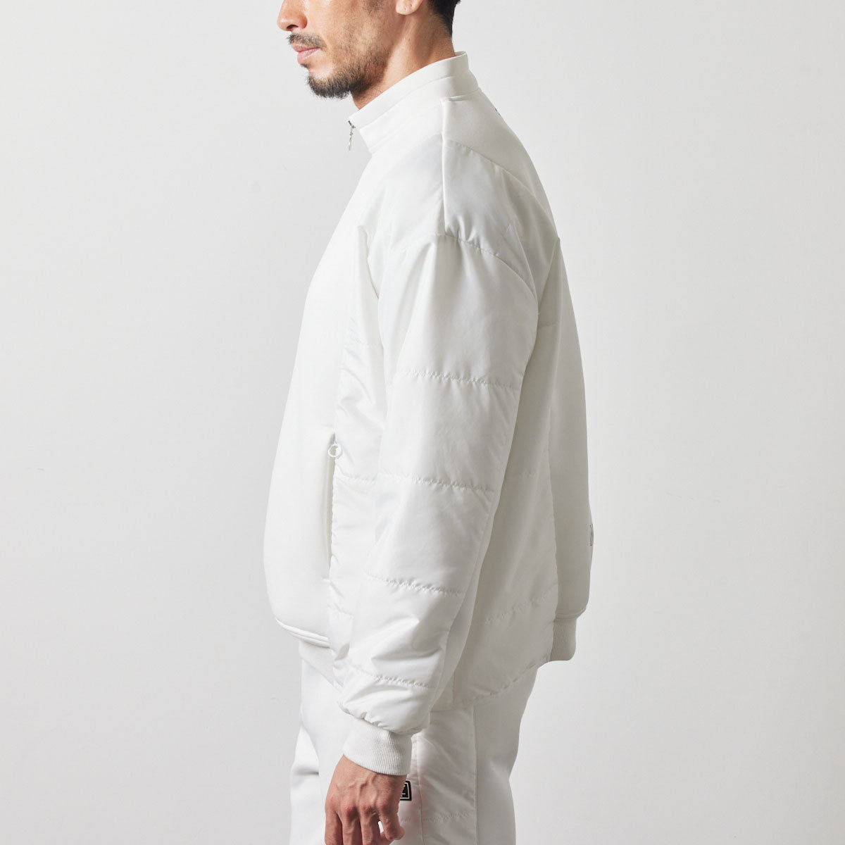 PUFFER SLEEVE HALF ZIP BLOUSON BGS-4APSHB ブルゾン ハーフジップ 軽量 保温 中綿 動きやすい ルーズフィット セットアップ / WHITE