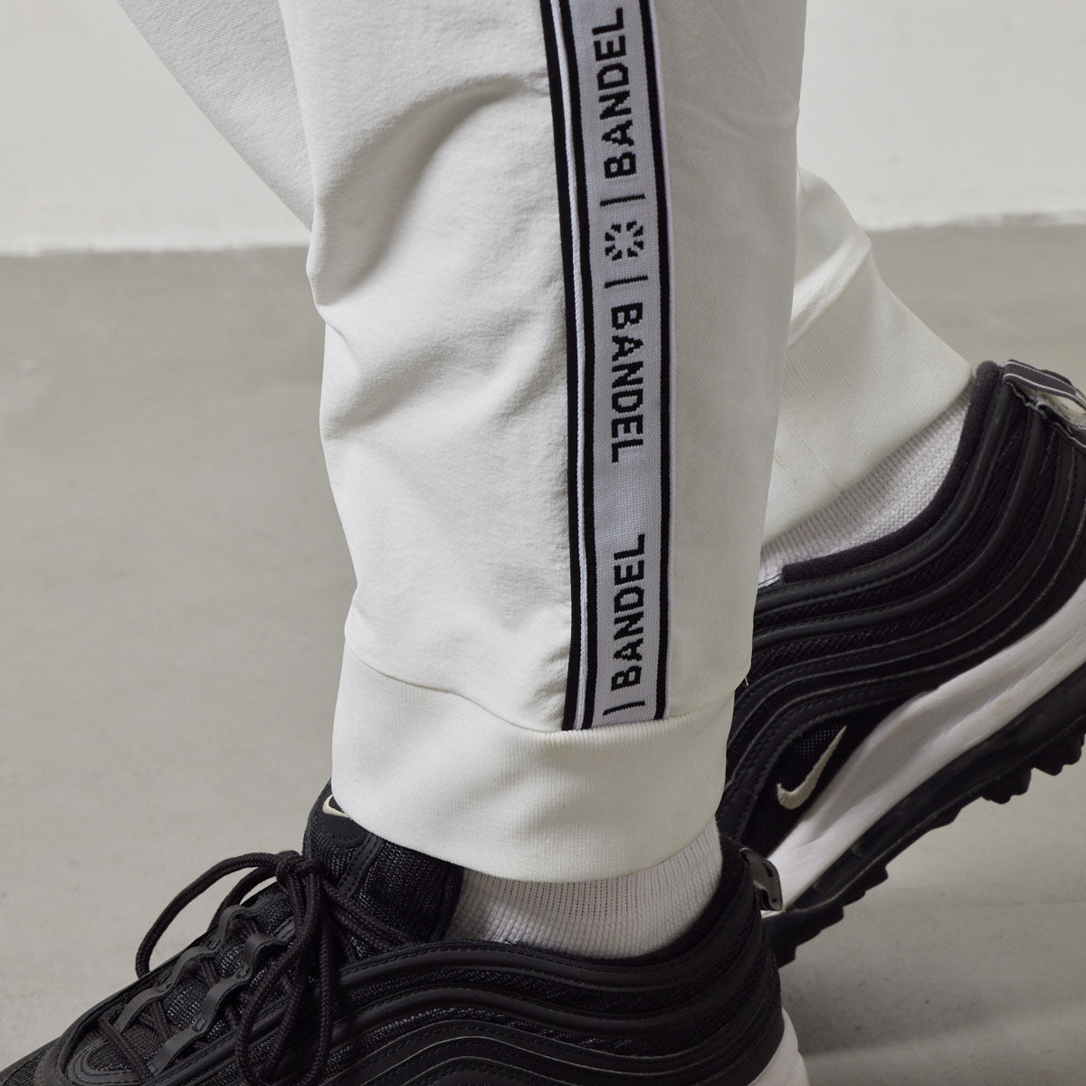 WATER REPELLENT PIPING LONGPANTS BGS-4AWPLP 高耐久 4WAYストレッチ 撥水 起毛 イージーケア セットアップ / WHITE