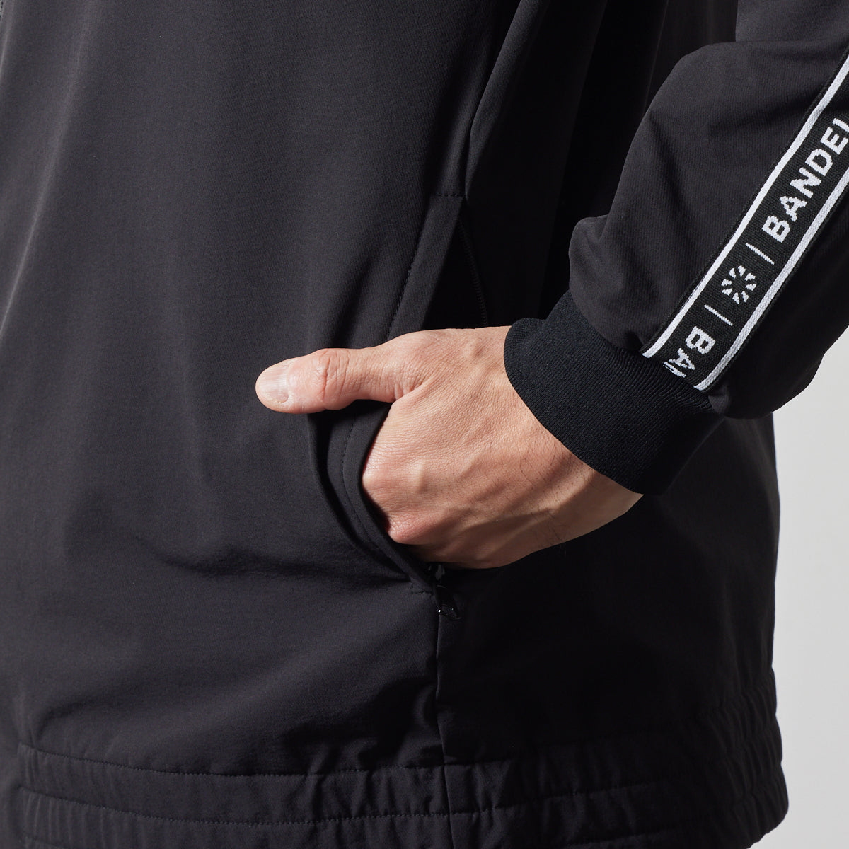 WATER REPELLENT PIPING ZIP PARKA BGS-4AWPZP 高耐久 4WAYストレッチ 撥水 起毛 イージーケア セットアップ / BLACK