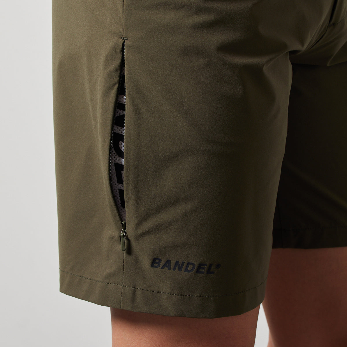 BANDEL GOLF バンデルゴルフ ショートパンツ VENTILATION WOVEN HALF PANTS BGS-4SVWHP KHAKIxBLACK