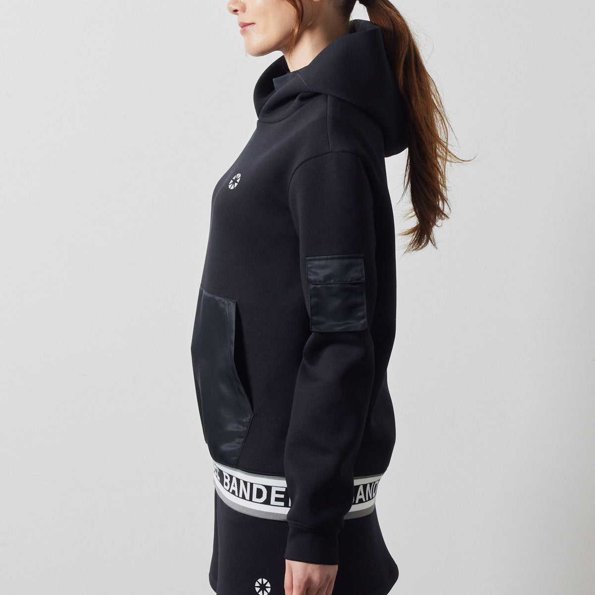 WOMENS NYLON POCKET P/O HOODIE BGS-W4ANPHD 軽量 ダンボール素材 異素材MIX / BLACK