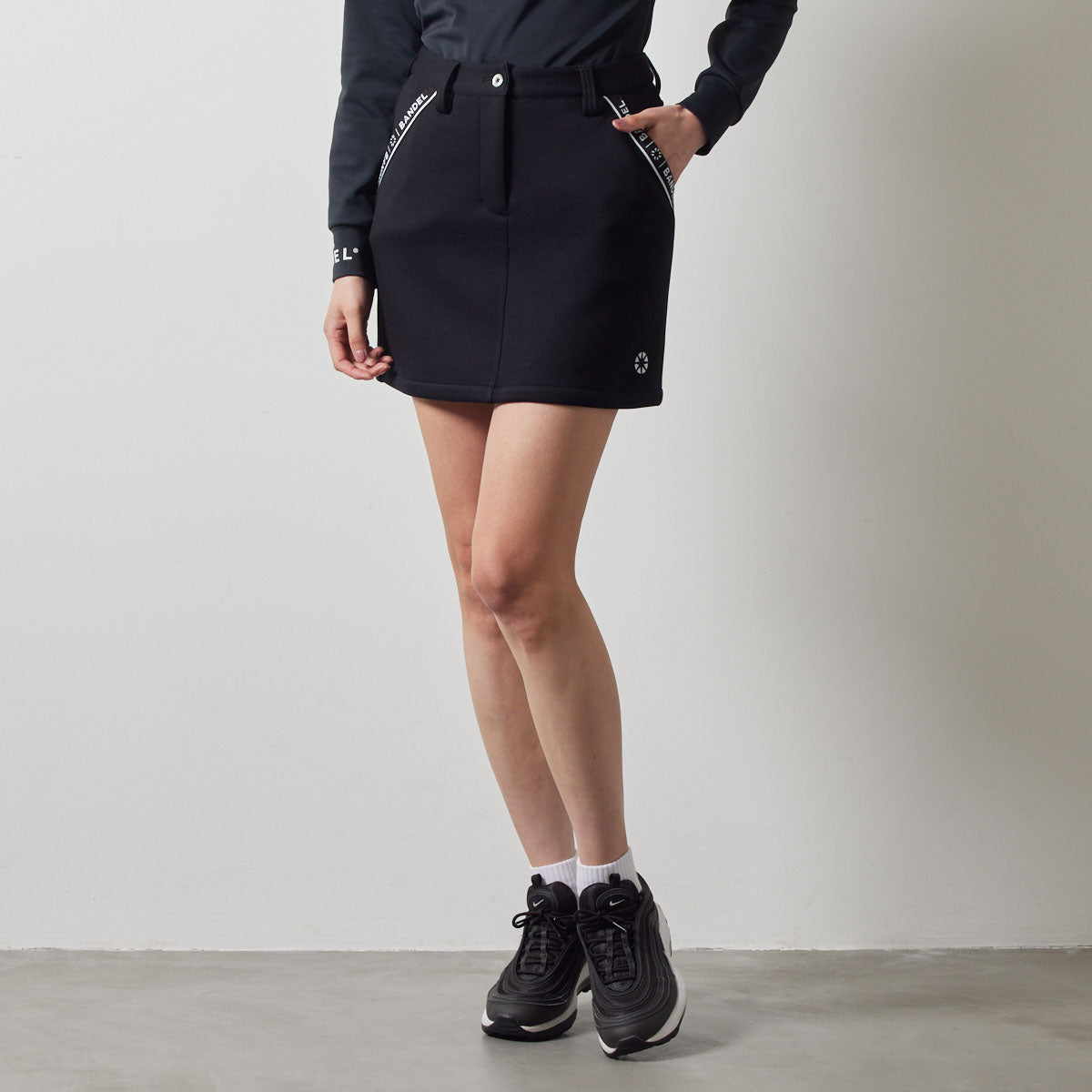 WOMENS NYLON POCKET SKIRT BGS-W4ANPSK スカート 軽量 保温 透けにくい 美シルエット / BLACK