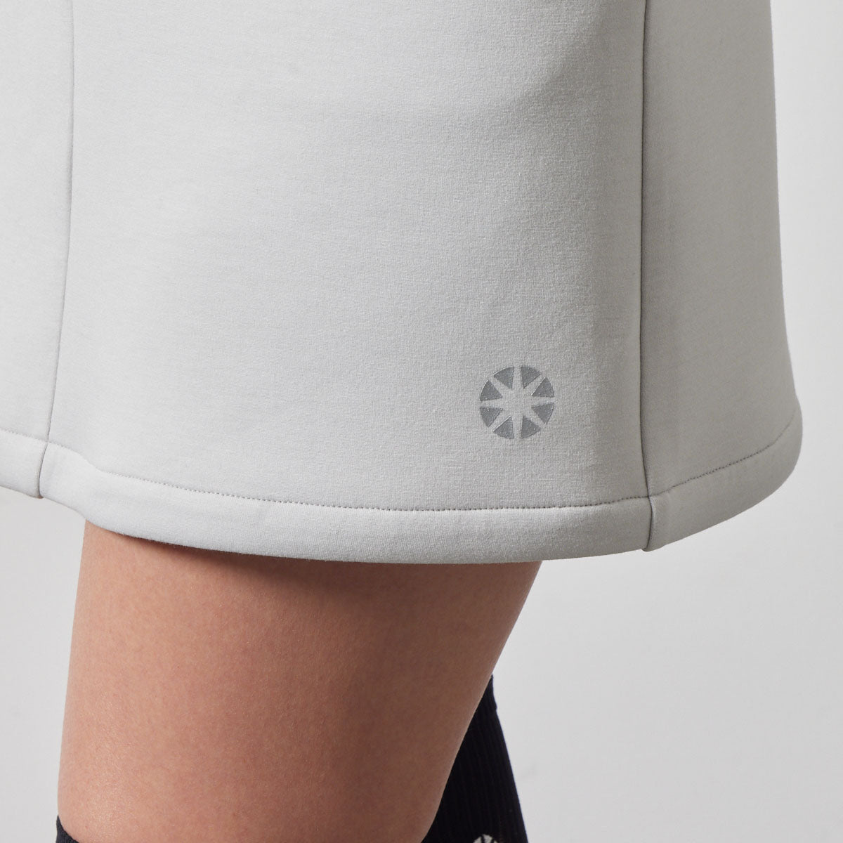 WOMENS NYLON POCKET SKIRT BGS-W4ANPSK スカート 軽量 保温 透けにくい 美シルエット / L-GREY