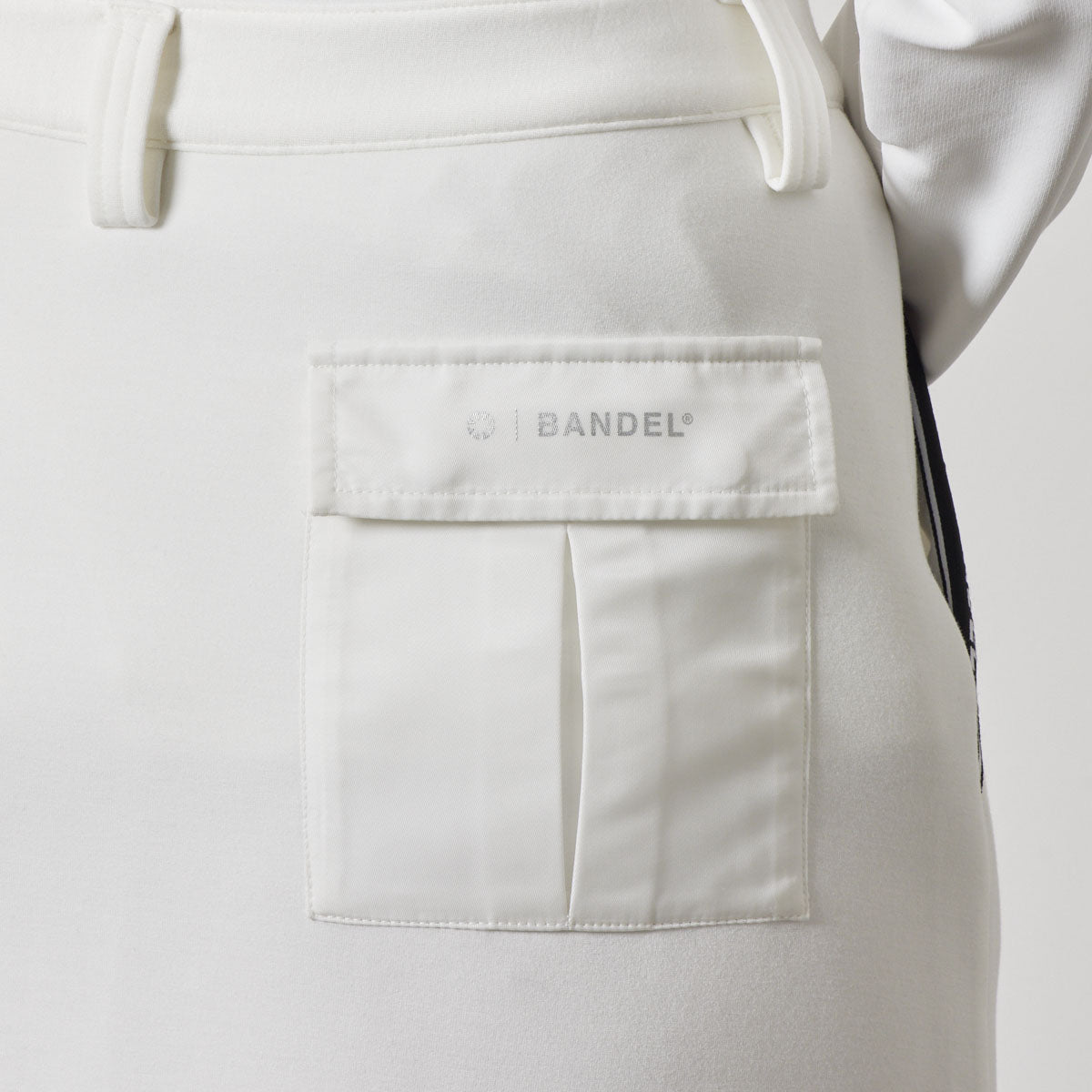 WOMENS NYLON POCKET SKIRT BGS-W4ANPSK スカート 軽量 保温 透けにくい 美シルエット / WHITE