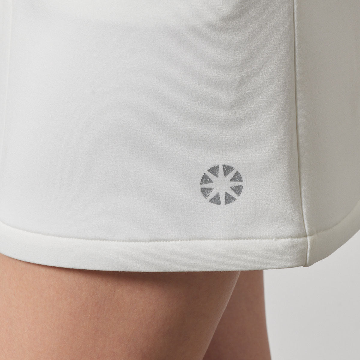 WOMENS NYLON POCKET SKIRT BGS-W4ANPSK スカート 軽量 保温 透けにくい 美シルエット / WHITE