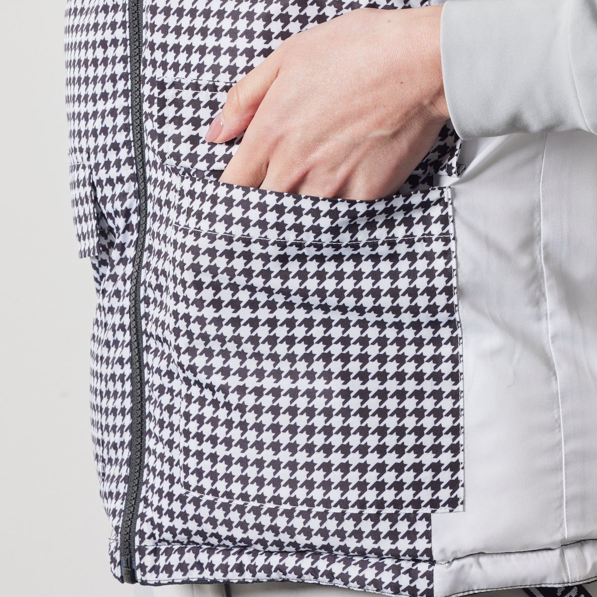 BANDEL GOLF WOMENS REVERSIBLE DOWN VEST BGS-W4ARDVTダウンベスト リバーシブル 防寒性 / BLACK×HOUNDSTOOTH