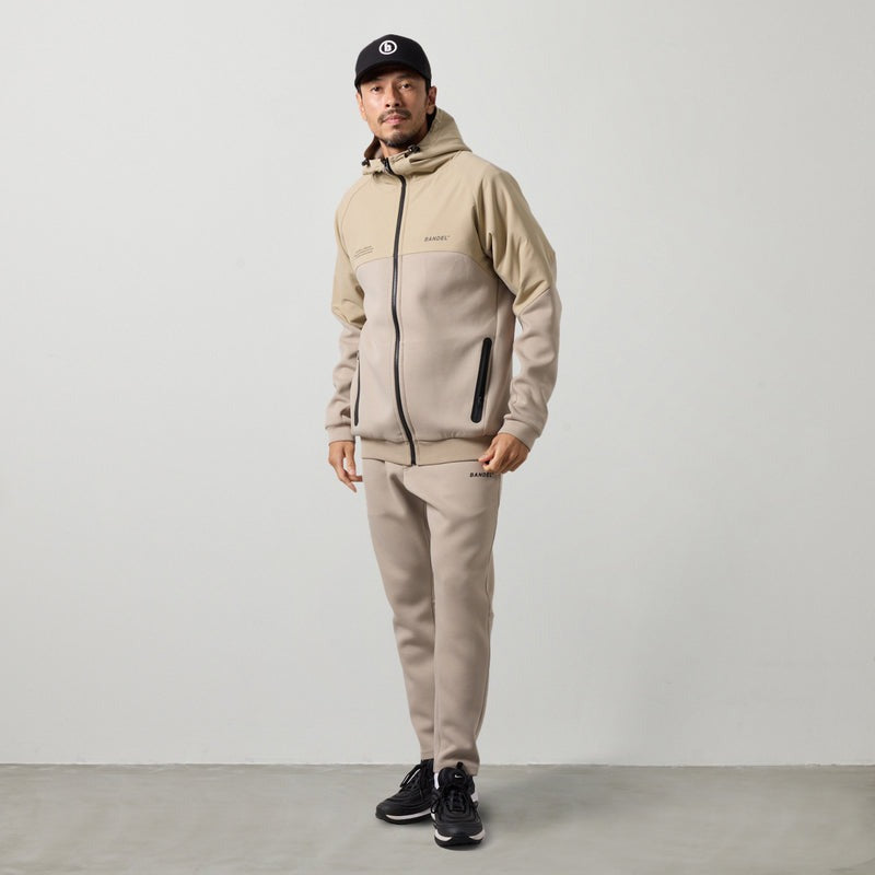 TECH FLEECE PANTS BNS-4ATFPT ベルトループ ドローコード 脚長効果 ストレッチ セットアップ / BEIGE