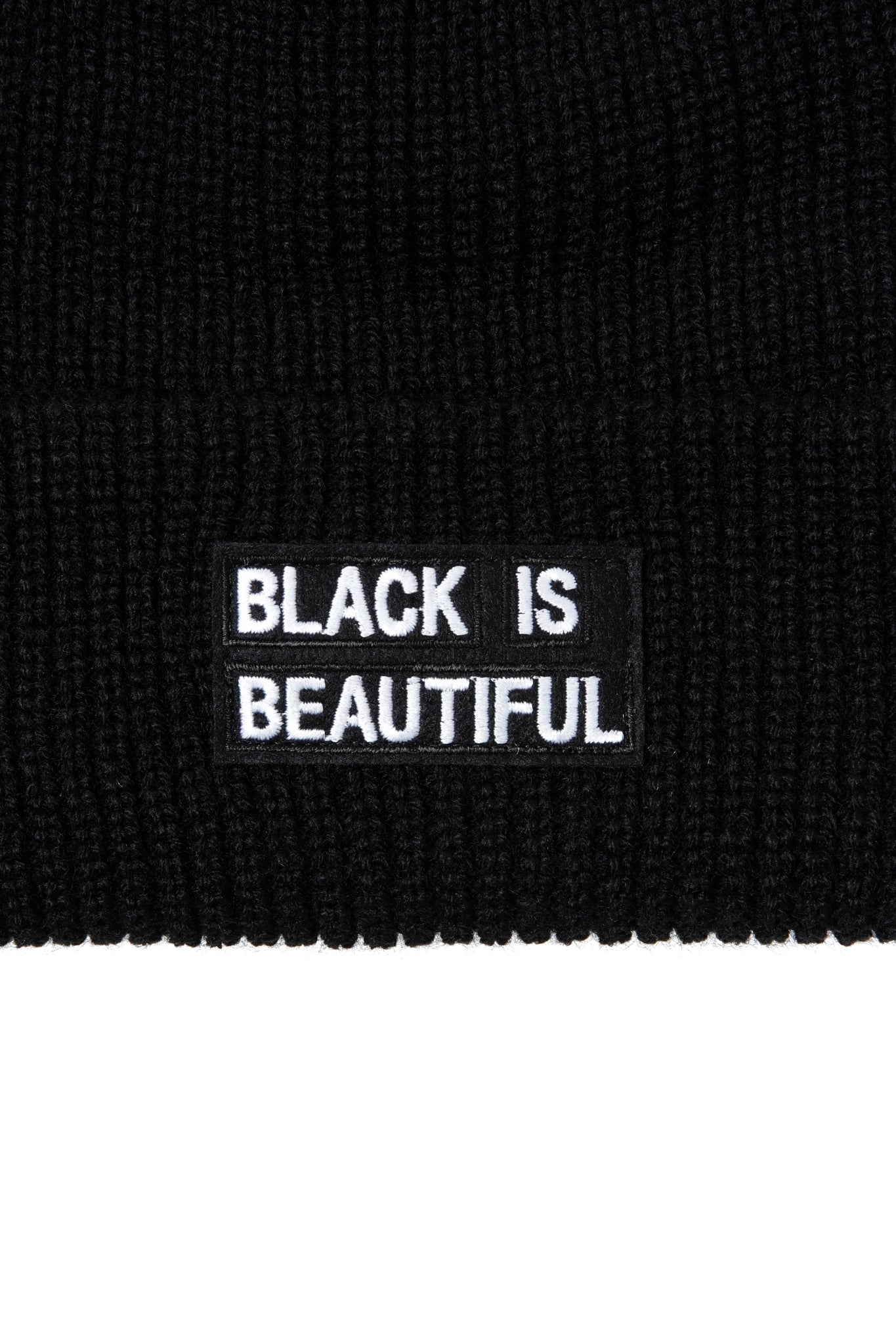 BOX LOGO KNIT CAP 刺繍パッチ B119 ビーニー 暖かい カナダ製 ユニセックス / BLACK
