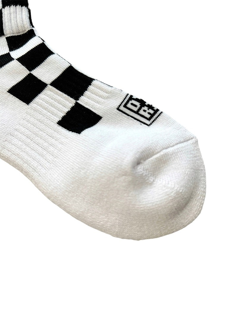 MENS FLAG CHECK SHORT SOCKS 763472800 ソックス / WHITExBLACK