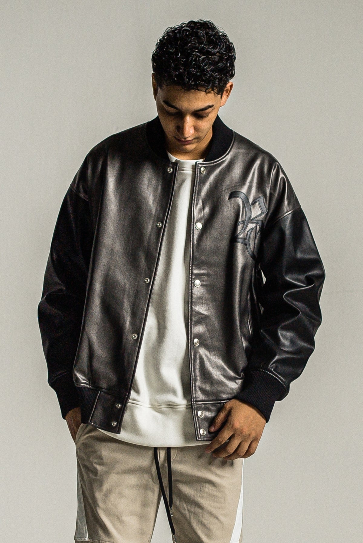 新品 SOPHNET. 23AW VARSITY 煩わしい レザー スタジャン ジャケット