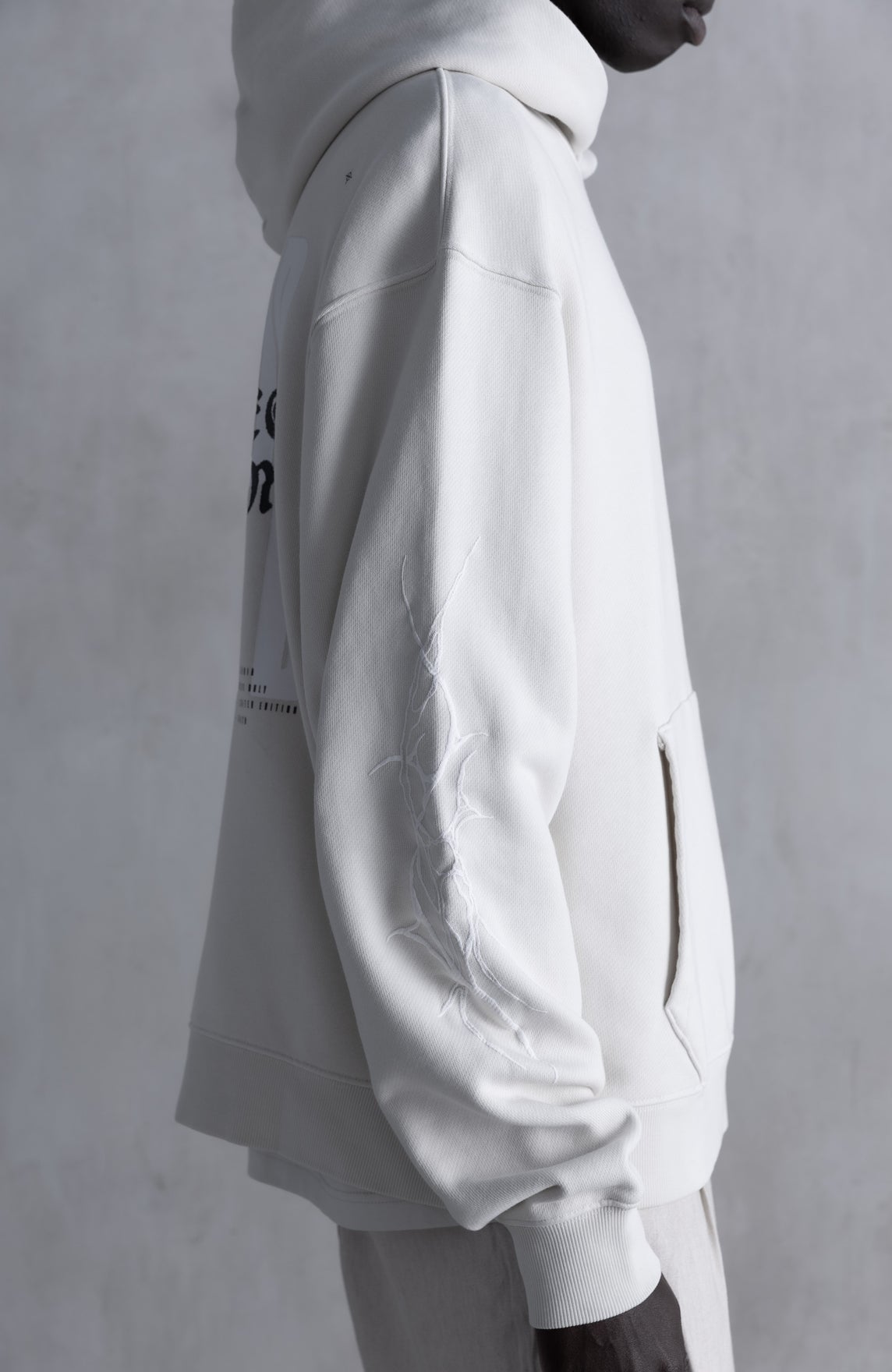 Neo Tribal Core Hoodie - Garment Dyed SLA-M3511HD フーディー / Dust White