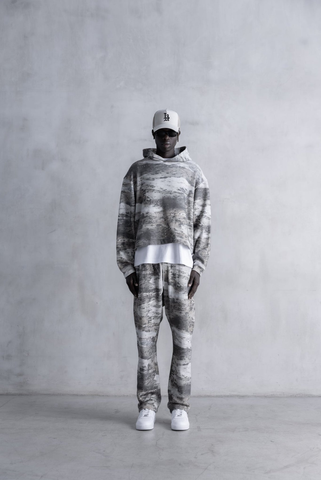Sandland Camo Cropped Hoodie SLA-M3539HD フーディー 中厚手 なめらか 吸湿 吸水 セットアップ / Sandlands Camo Print