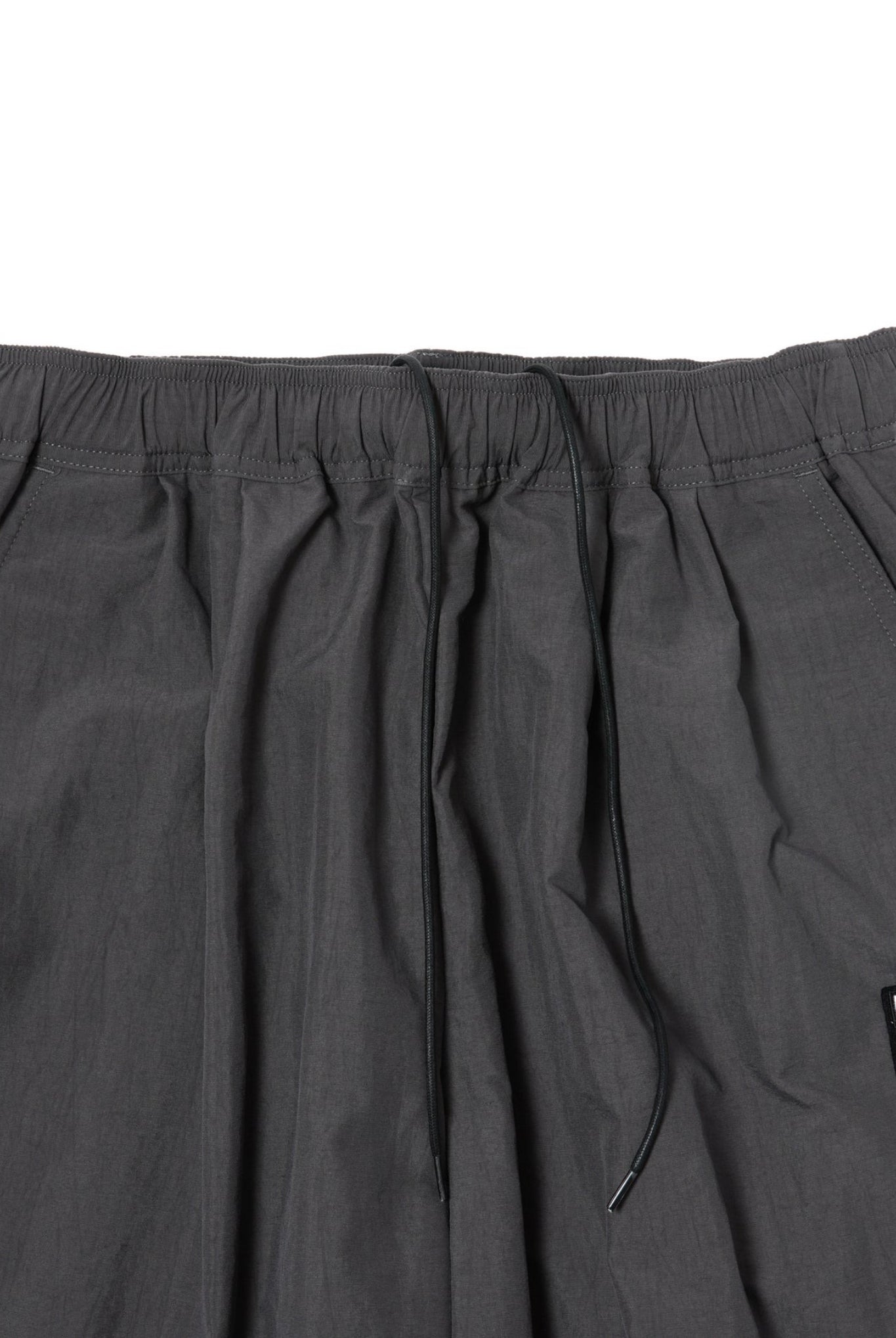 NYLON STANDARD PANTS B090 B091 ナイロンパンツ テーパード 特殊素材 撥水 軽量 コットンライク セットアップ / CHARCOAL