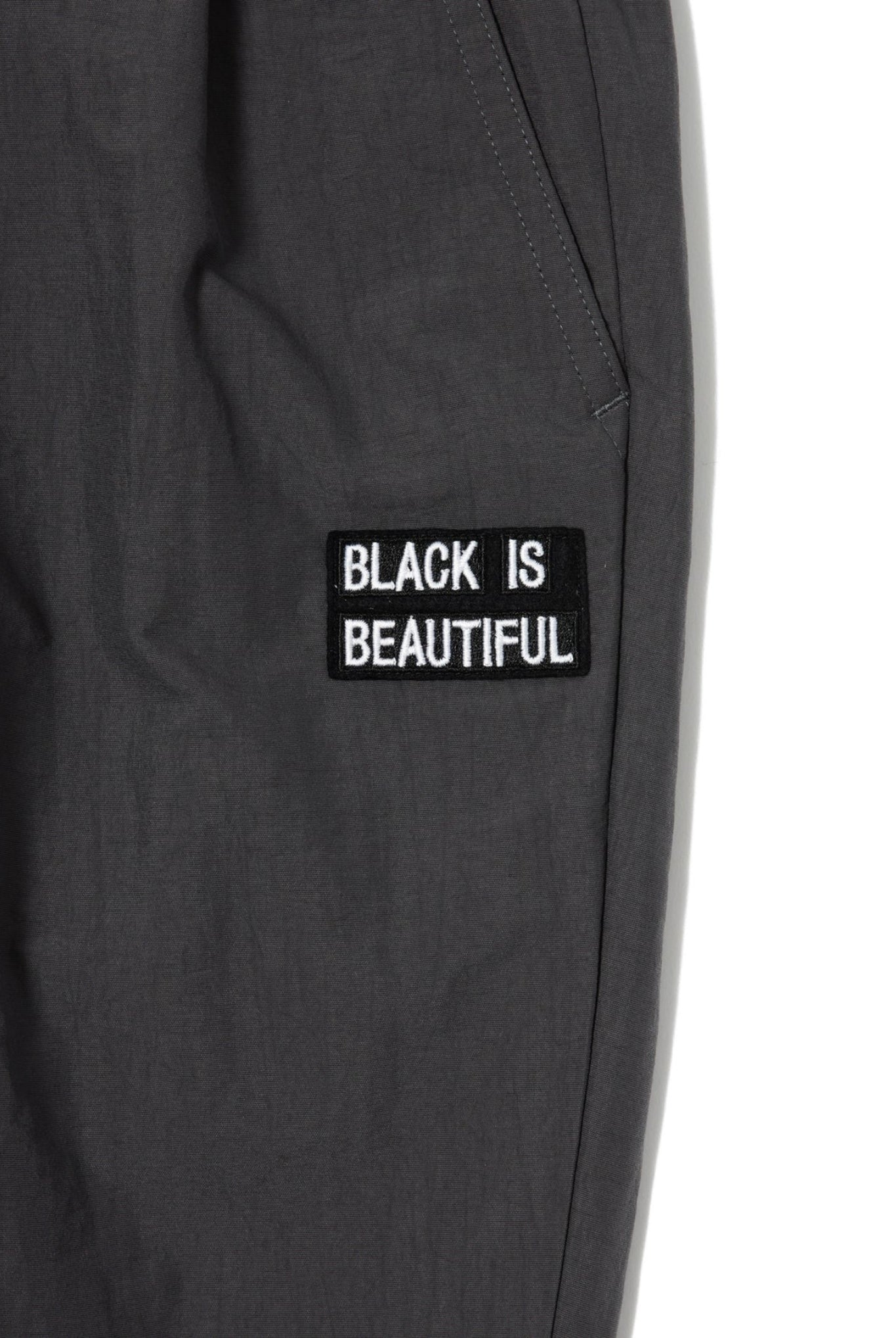 NYLON STANDARD PANTS B090 B091 ナイロンパンツ テーパード 特殊素材 撥水 軽量 コットンライク セットアップ / CHARCOAL