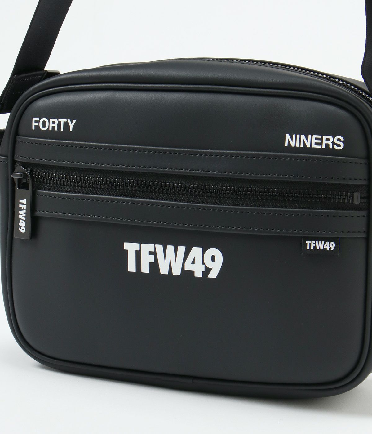 LEATHER SHOULDER BAG