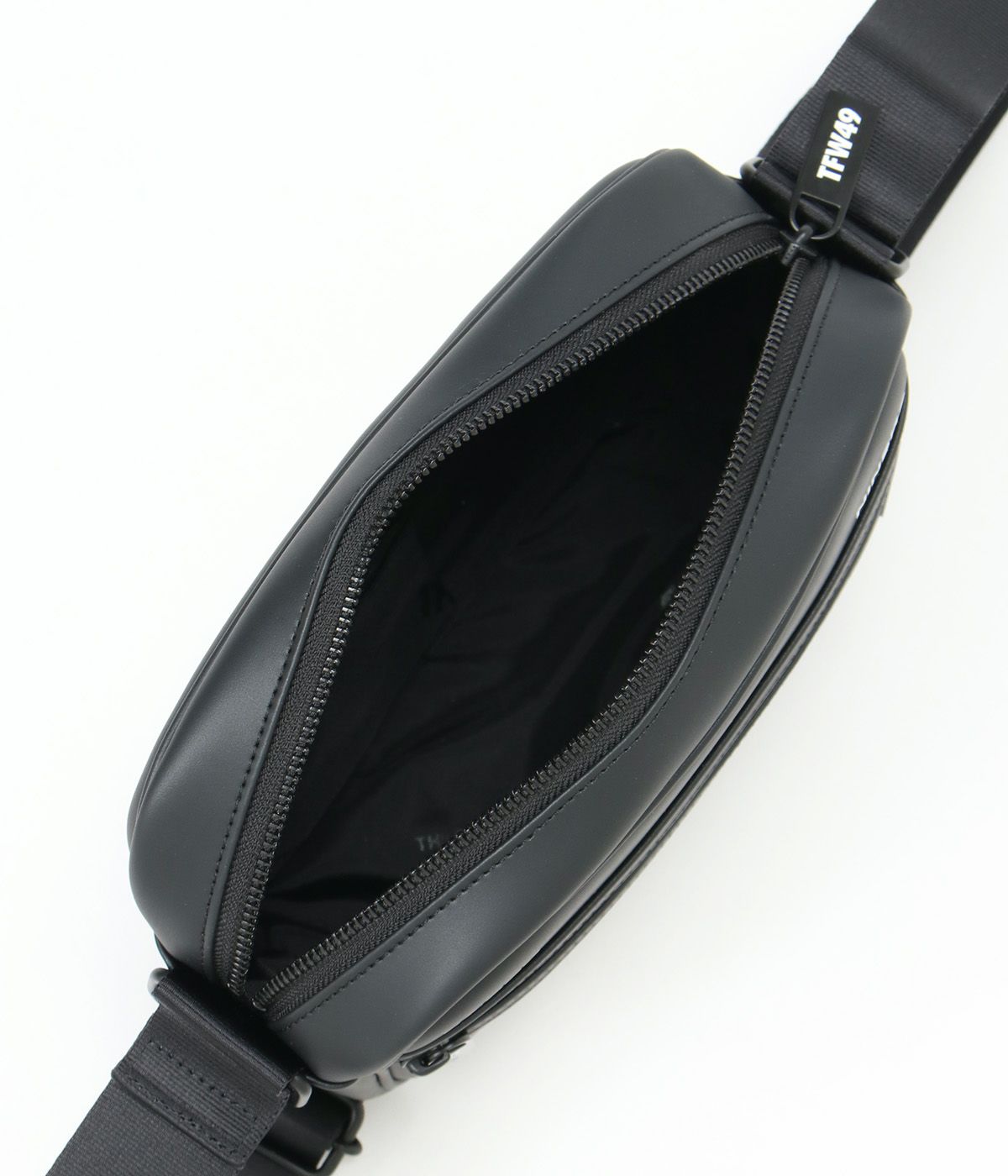LEATHER SHOULDER BAG