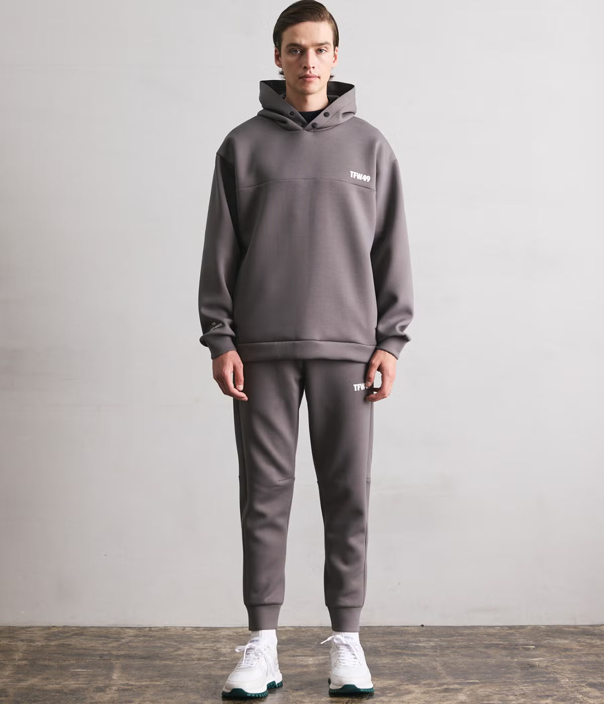 TFW49 ティーエフダブリュー CARDBOARD MATERIAL JOGGER PANTS T072520013