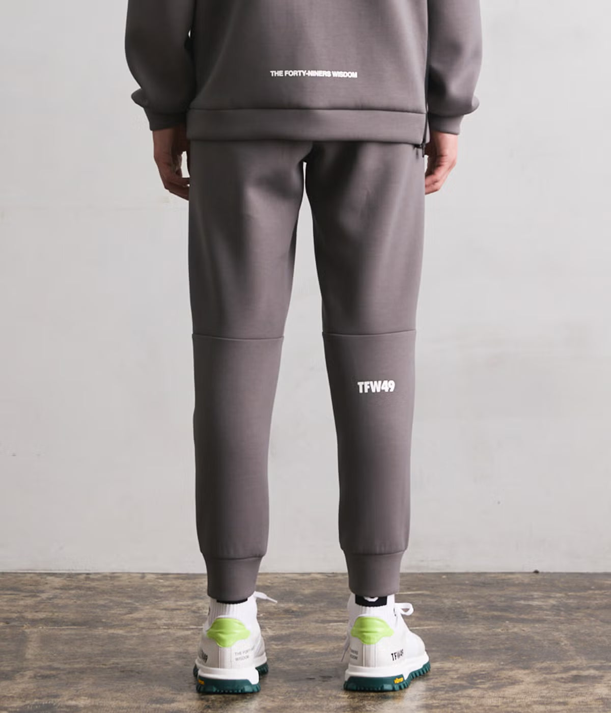 TFW49 ティーエフダブリュー CARDBOARD MATERIAL JOGGER PANTS T072520013