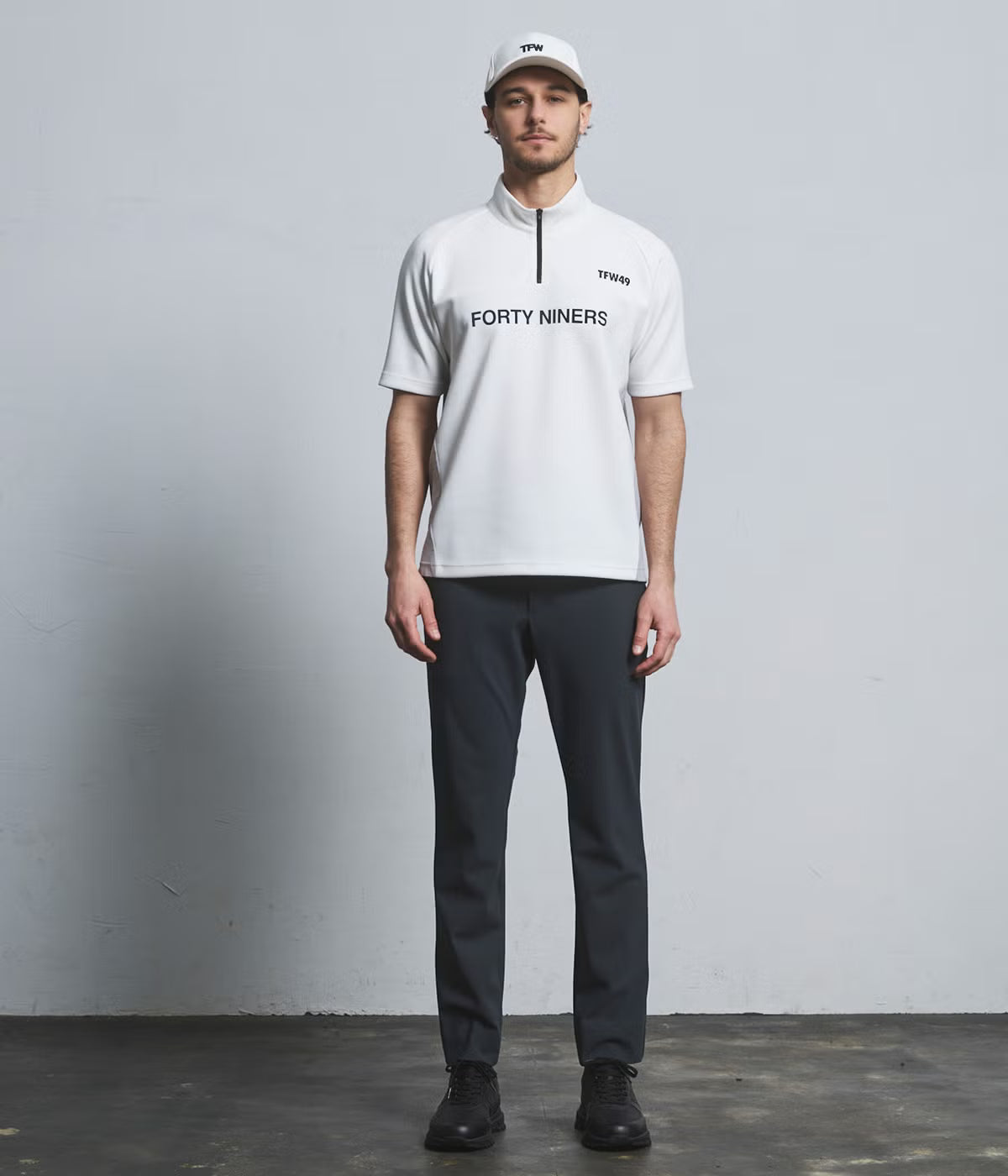 TFW49  HALF ZIP S/S MOCK NECK  BLACK　