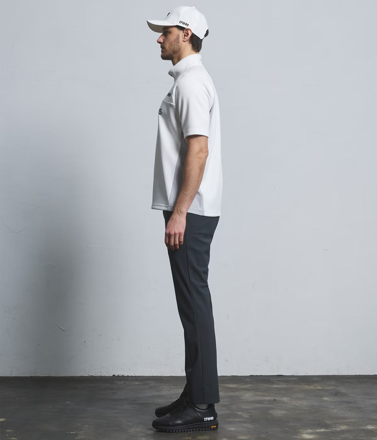 TFW49  HALF ZIP S/S MOCK NECK  BEIGE