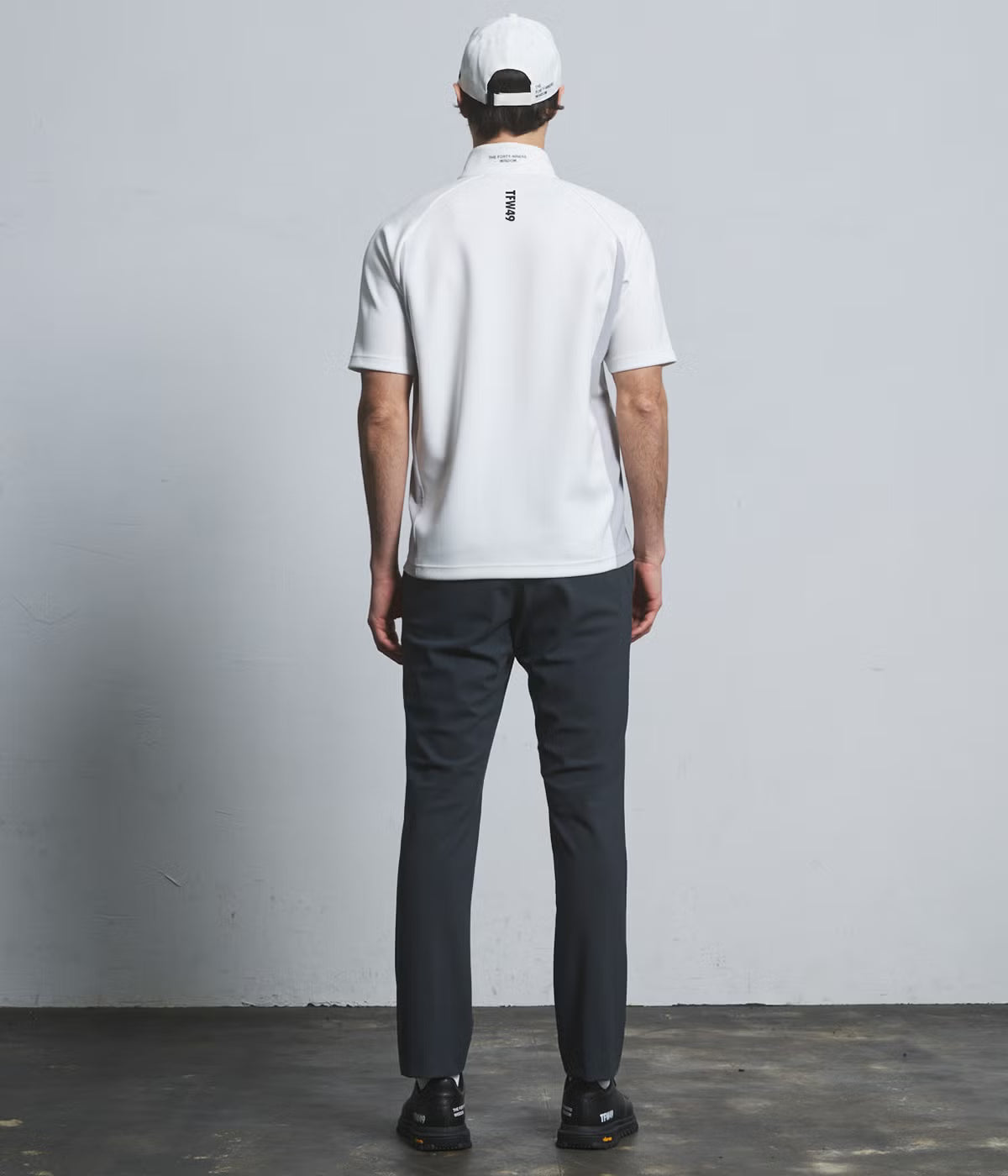 TFW49  HALF ZIP S/S MOCK NECK  BEIGE