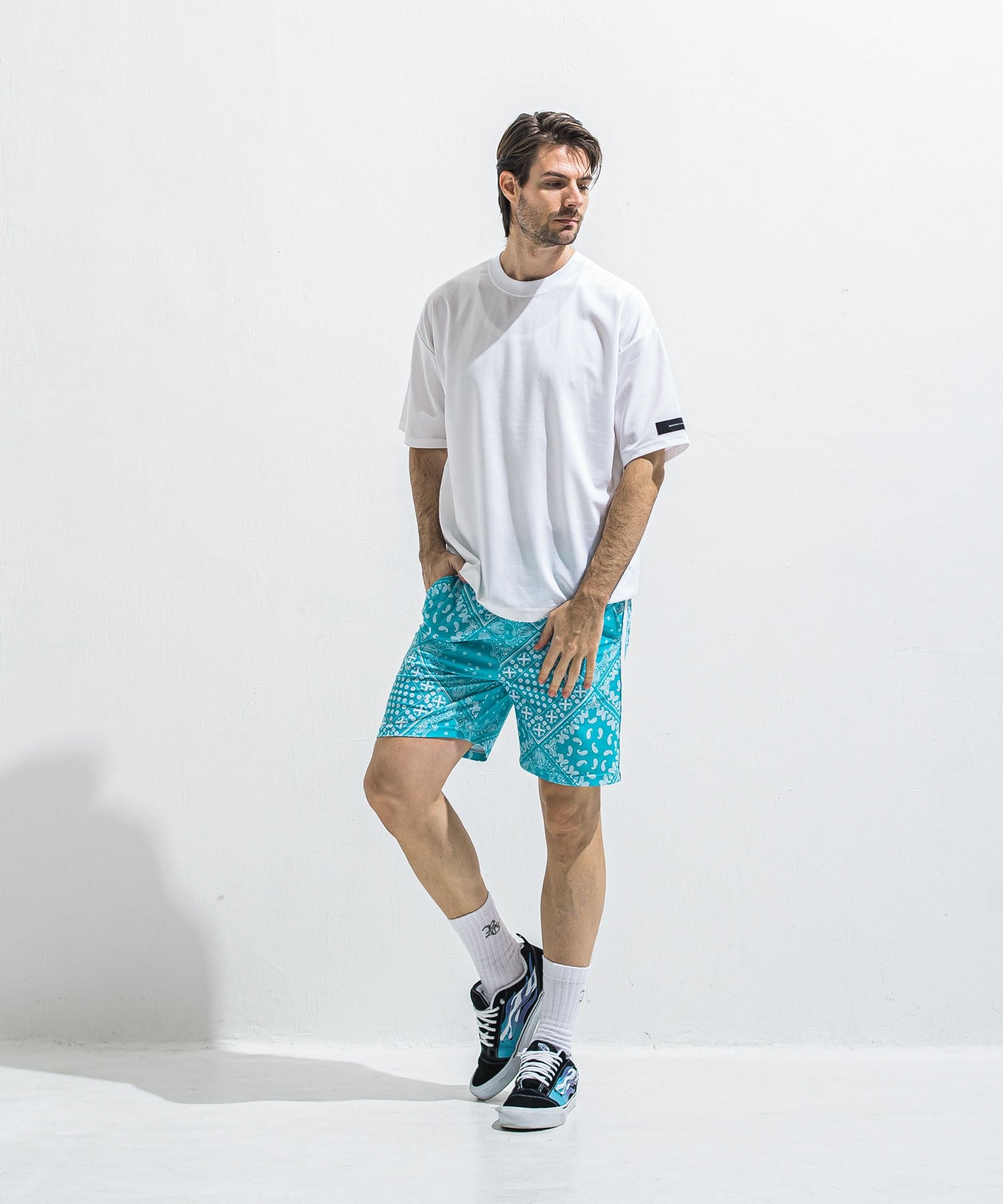 REV MESH OVER TEE