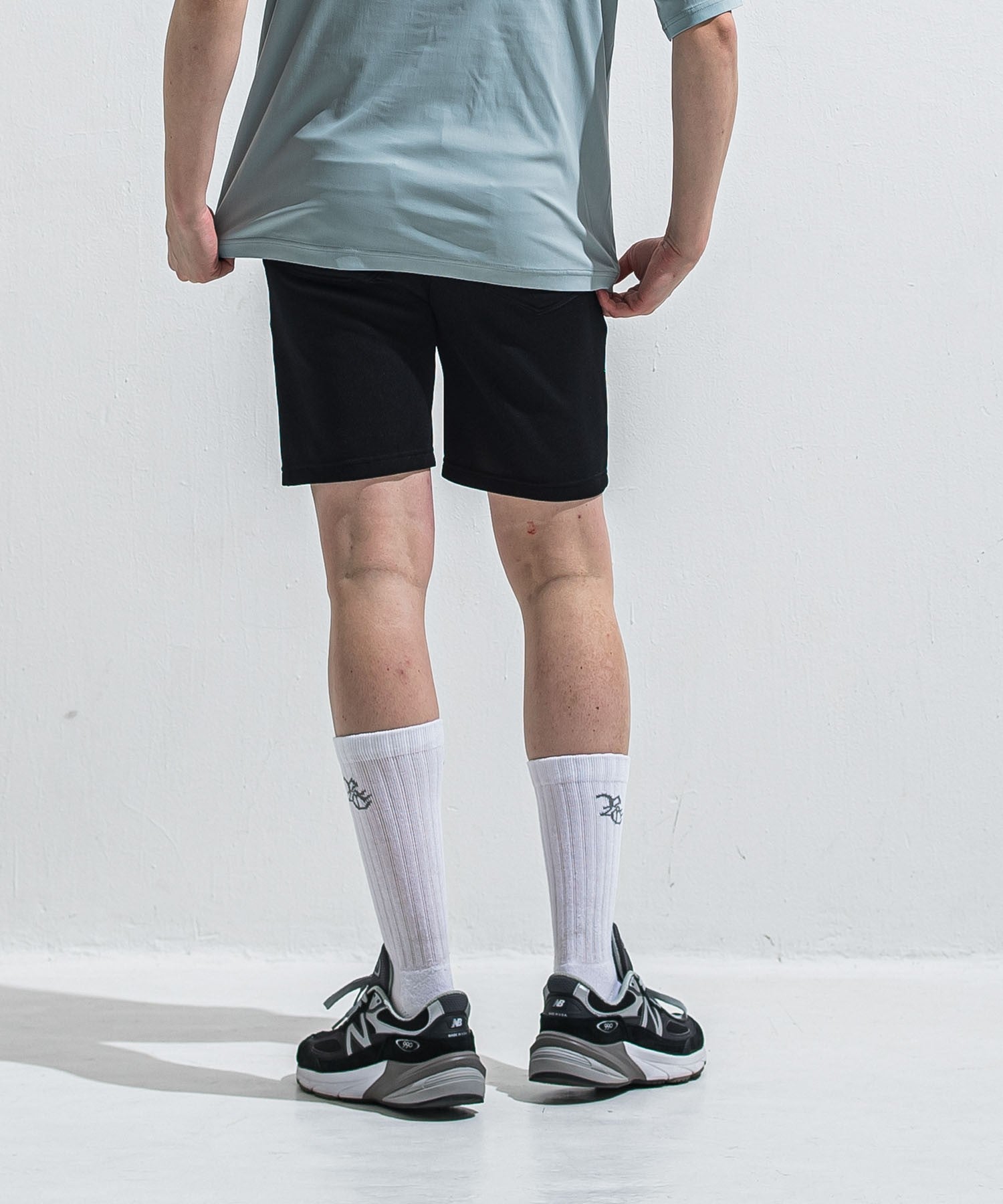 AZE   SHORTS